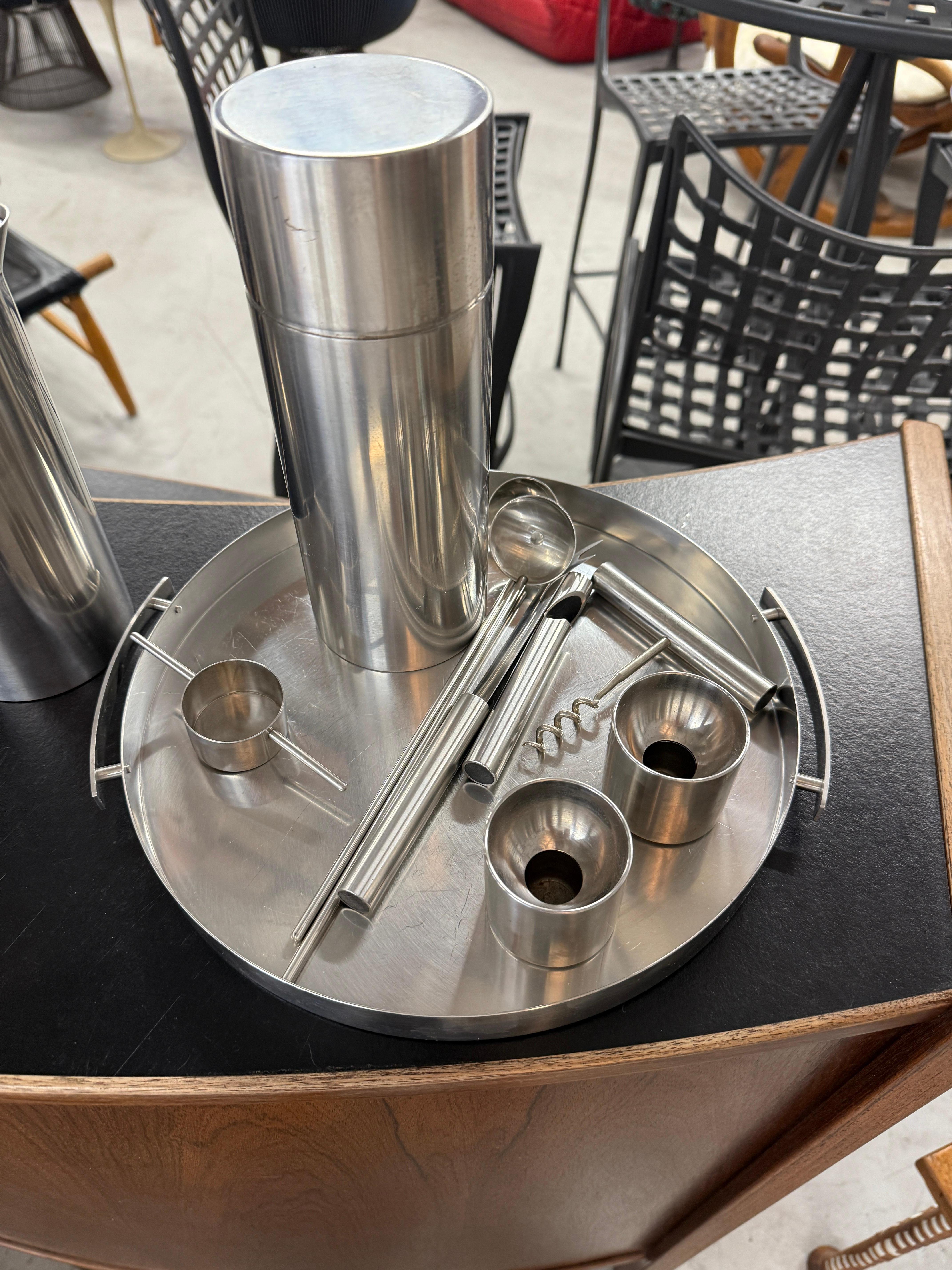 Set di stoviglie in acciaio Stelton Cylinda di Arne Jacobsen Made in Denmark del 1960 in vendita 7