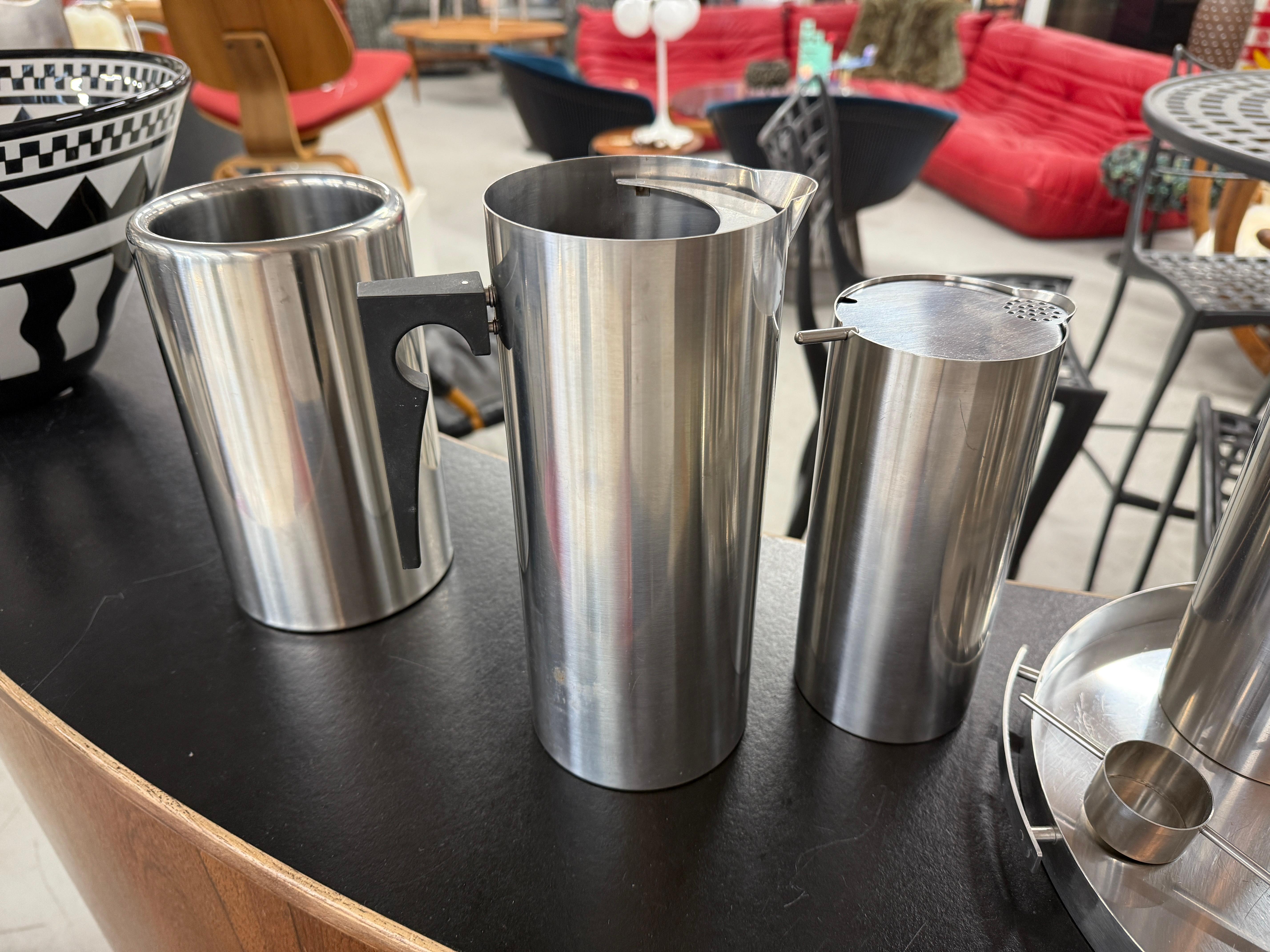 Set di stoviglie in acciaio Stelton Cylinda di Arne Jacobsen Made in Denmark del 1960 in vendita 8