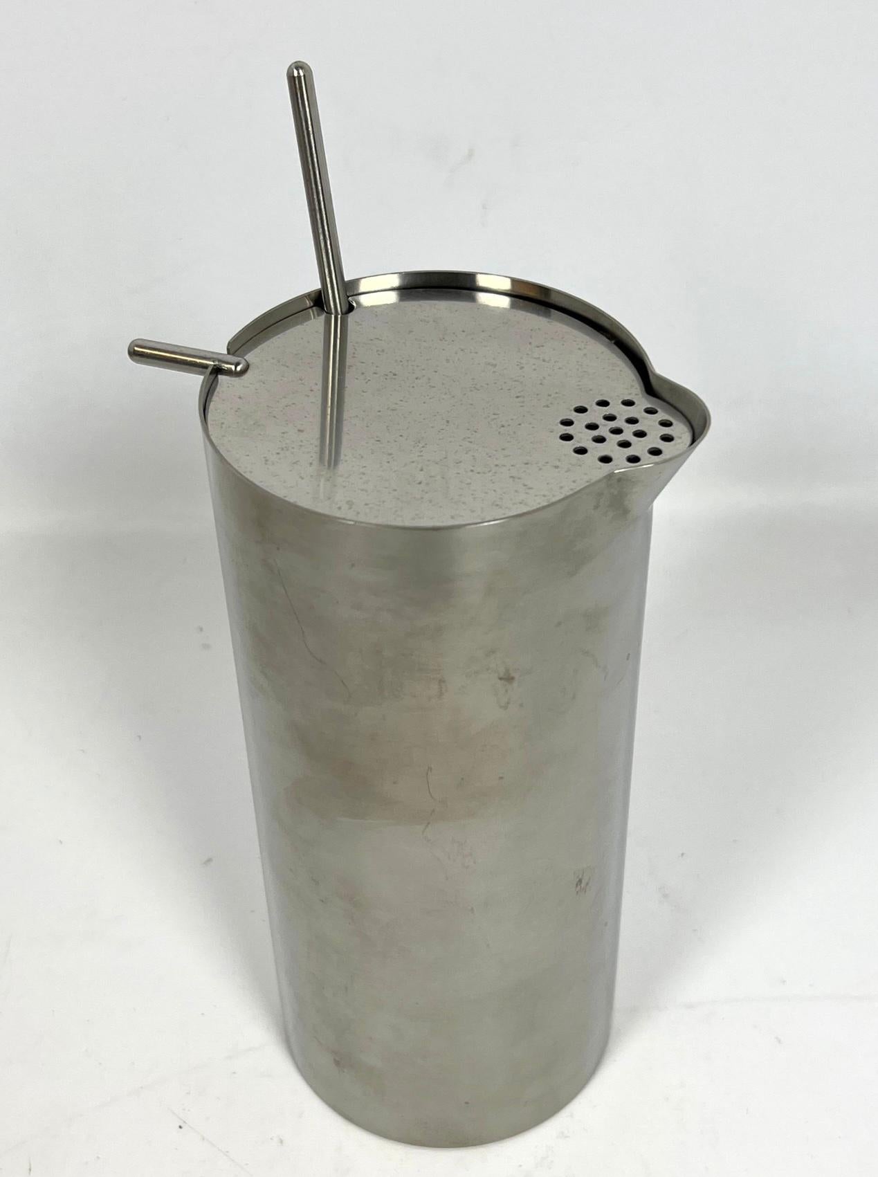 Fatto a mano Set di stoviglie in acciaio Stelton Cylinda di Arne Jacobsen Made in Denmark del 1960 in vendita