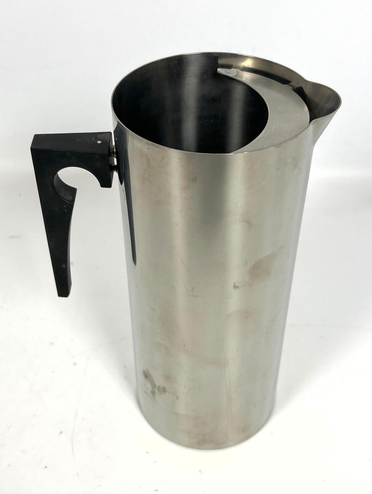 Set di stoviglie in acciaio Stelton Cylinda di Arne Jacobsen Made in Denmark del 1960 in vendita 2