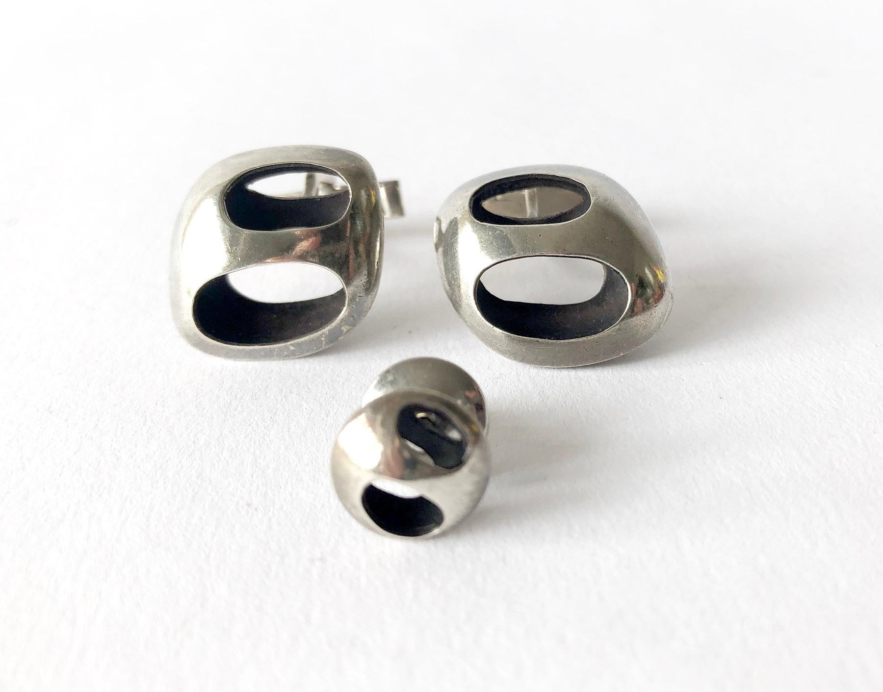 Women's or Men's 1960s Sterling Silver American Modernist Crater Cufflinks and Tie Tac Set