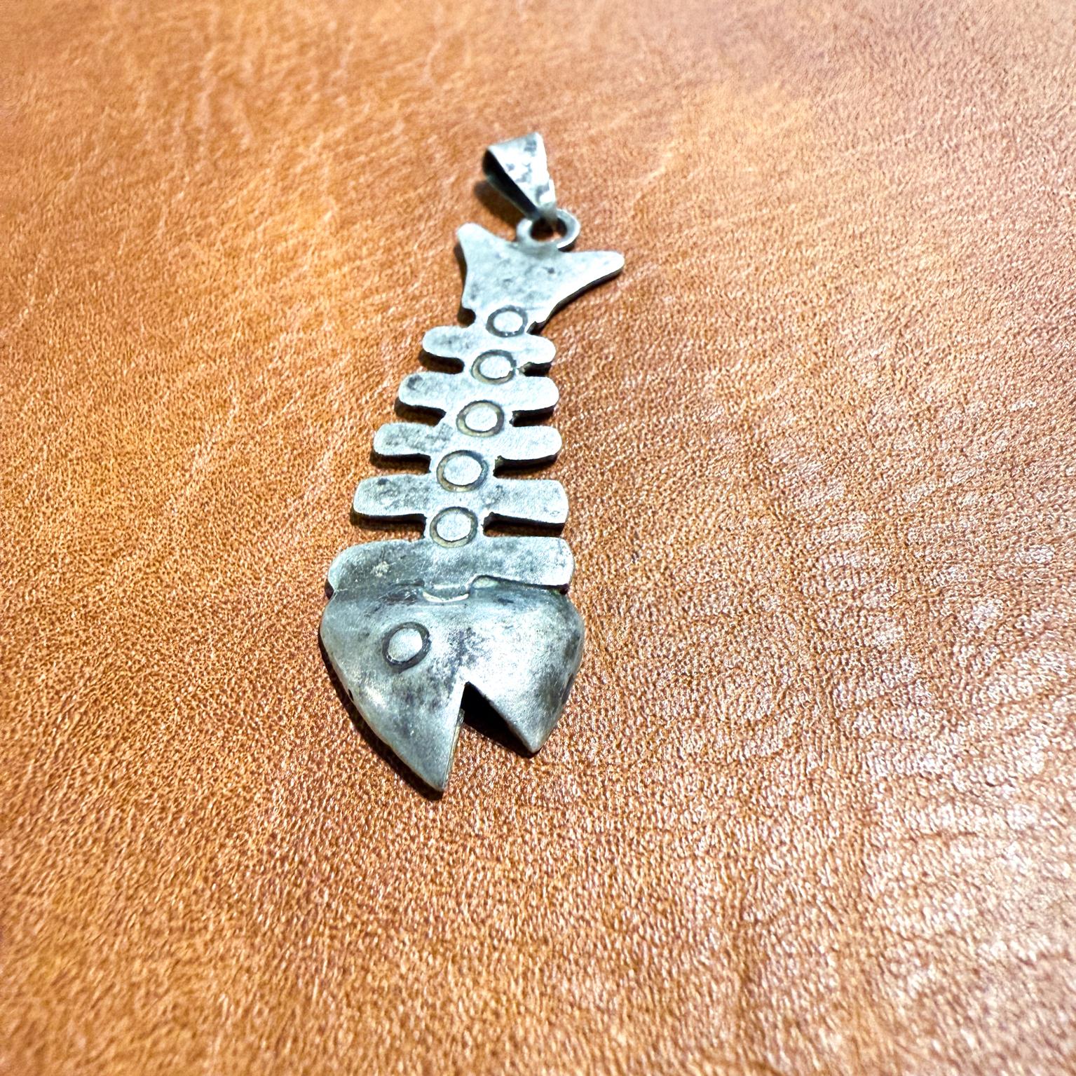 Mid-Century Modern 1960s Sterling Silver Fish Skeleton Pendant Taxco For Sale