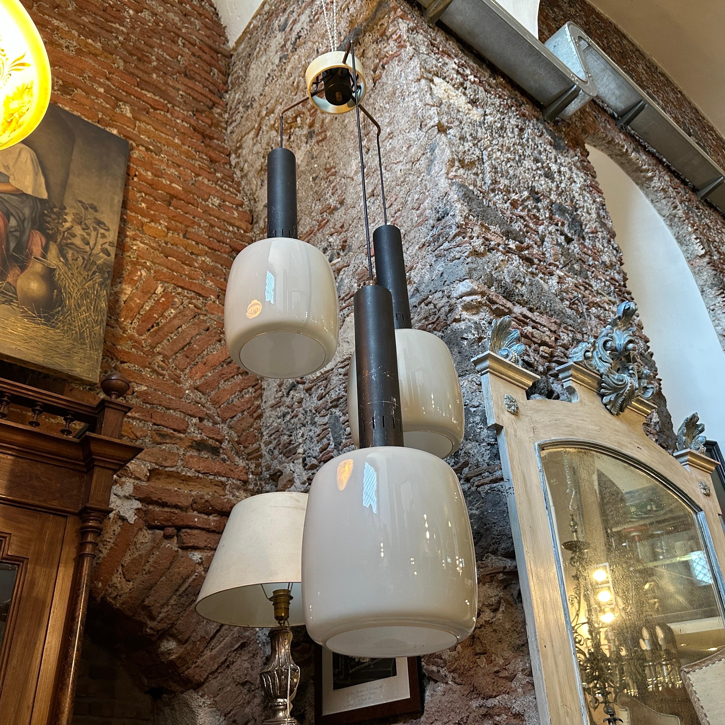 1960s Stilnovo Attributed Mid-Century Modern Gray Opaline Italian Chandelier For Sale 5