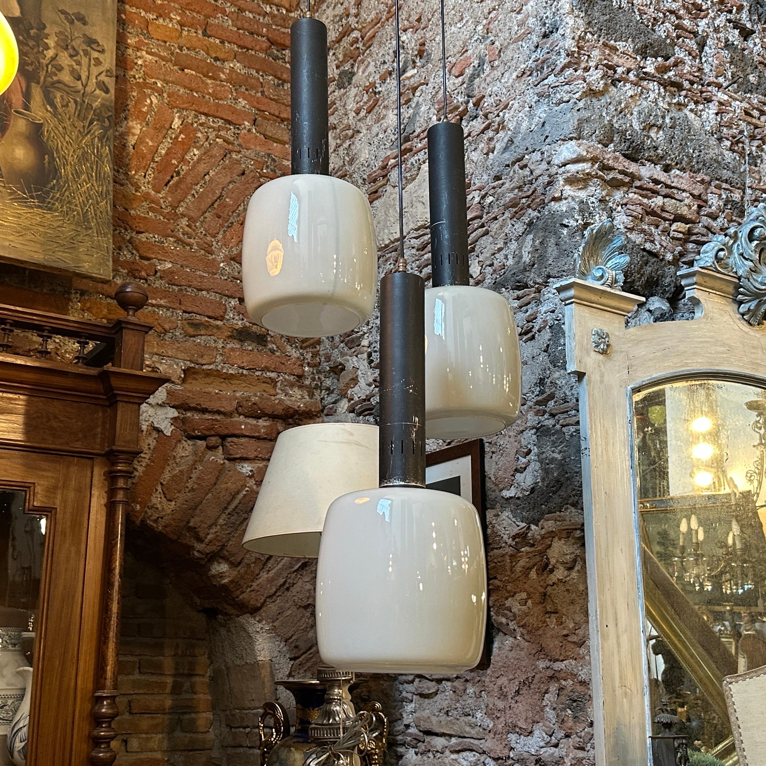 Metal 1960s Stilnovo Attributed Mid-Century Modern Gray Opaline Italian Chandelier For Sale