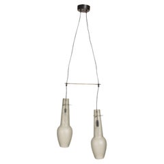 Lampada a sospensione doppia Stilnovo italiana del 1960 con vetro smerigliato e barra di oscillazione in ottone