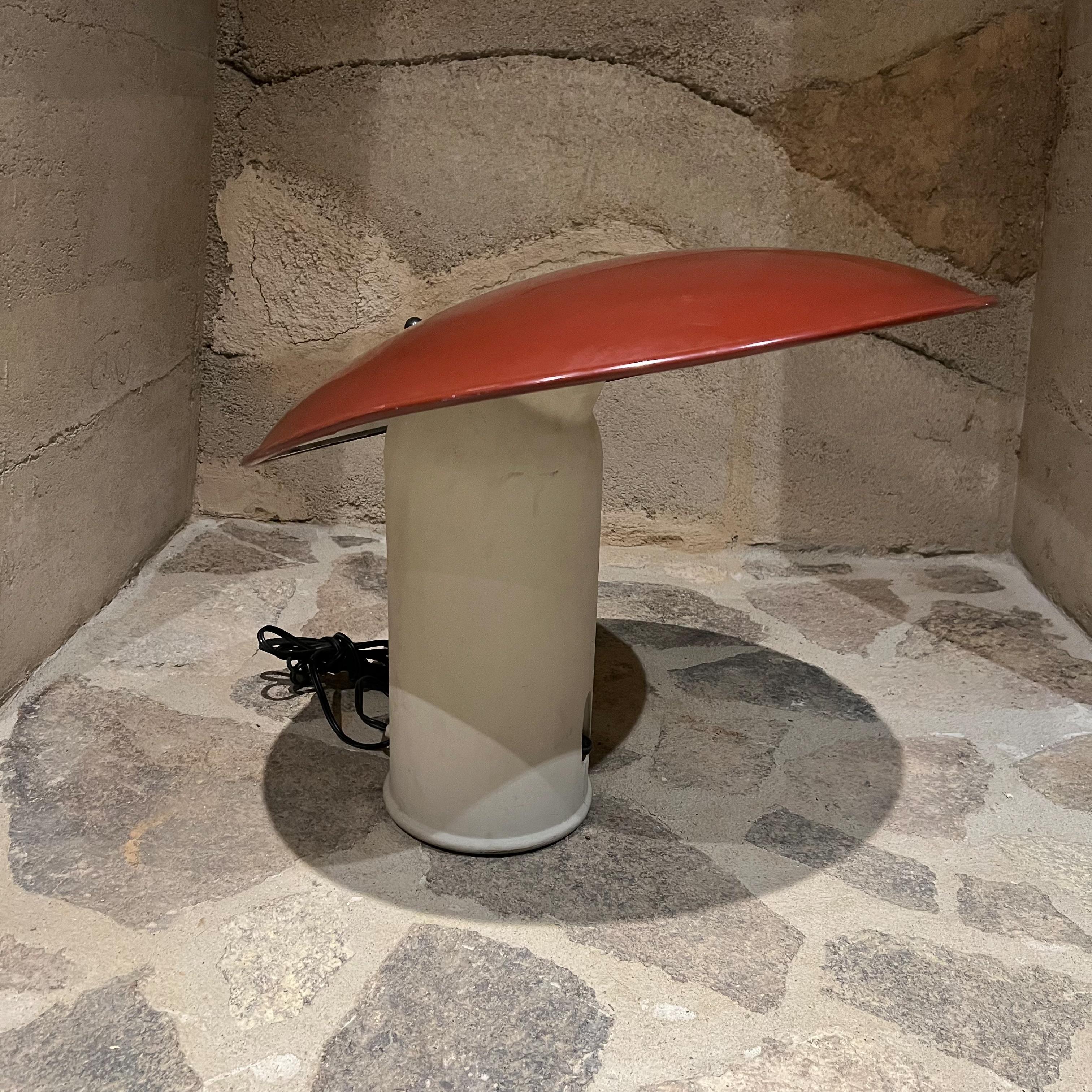 1960s Stilnovo Red Saucer Table Lamp Mid-Century Modern Italy 1