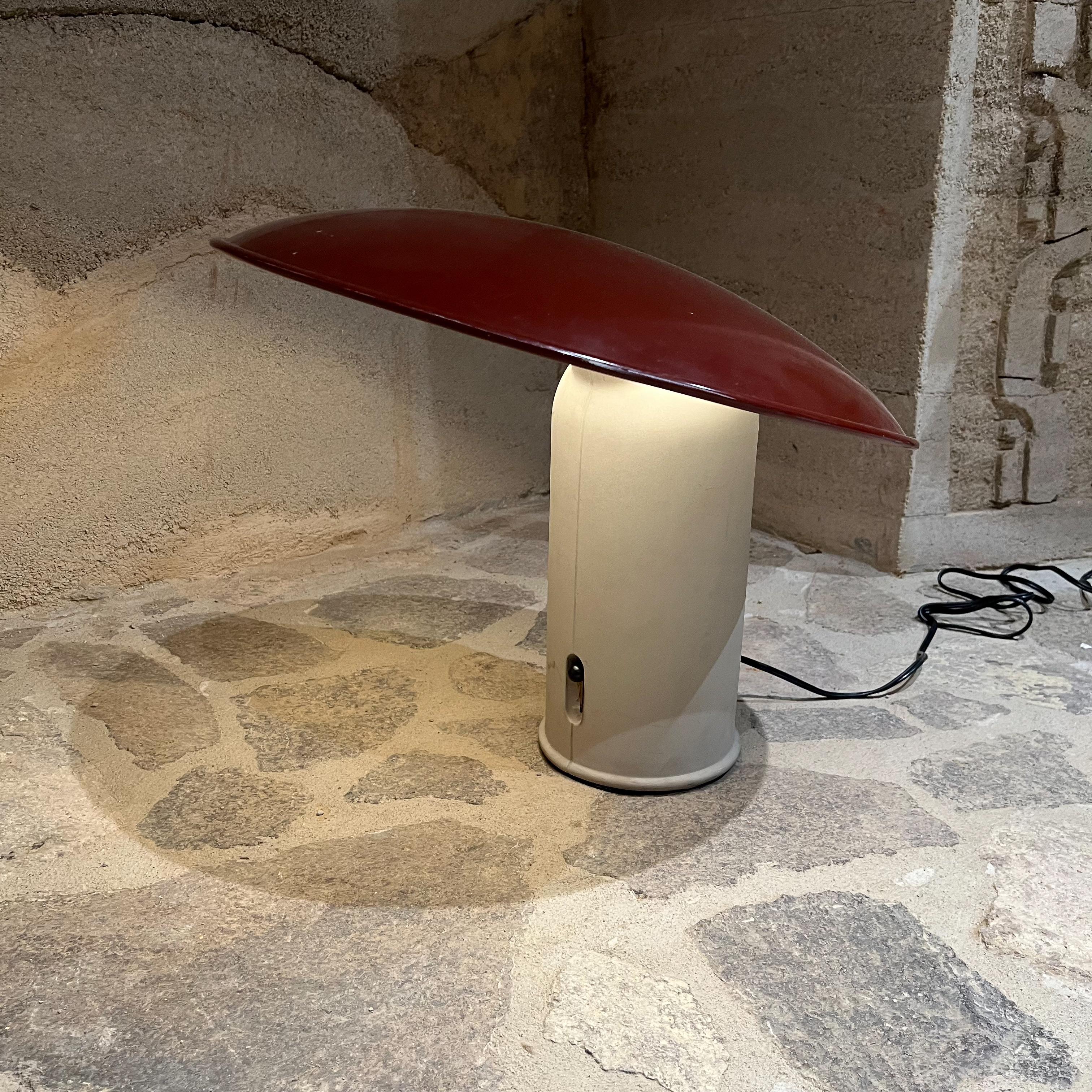 1960s Stilnovo Red Saucer Table Lamp Mid-Century Modern Italy 5