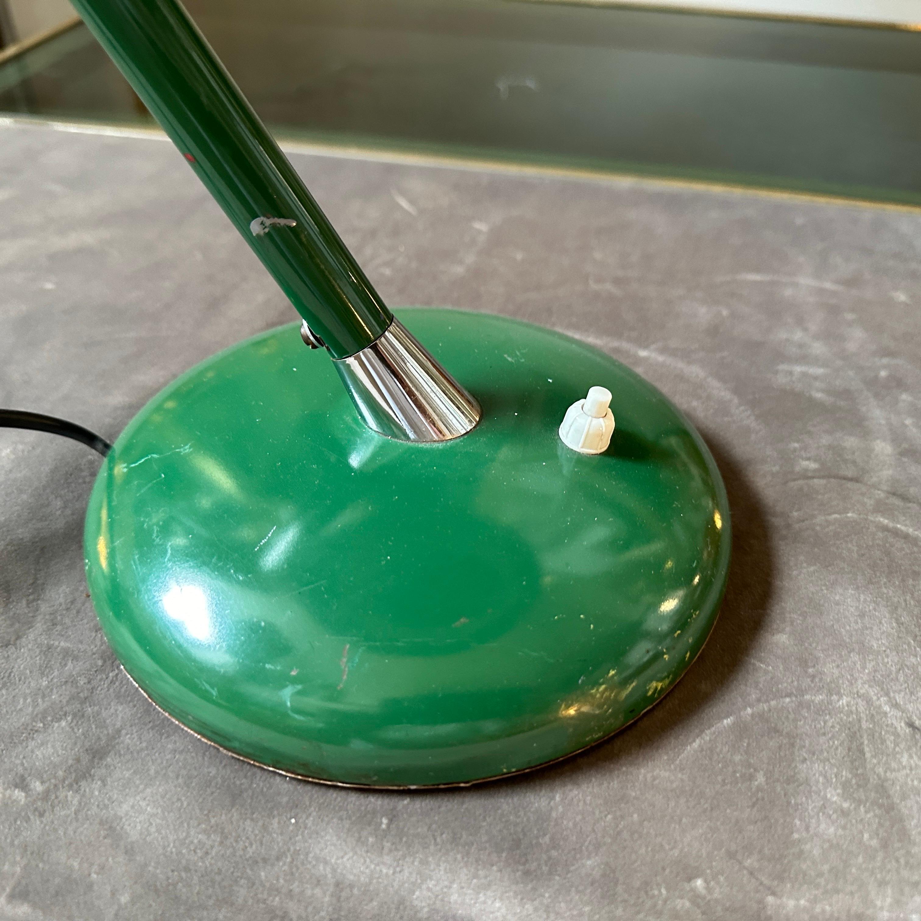 20th Century 1960s Stilnovo Style Mid-Century Modern Green Painted Metal Italian Table lamp For Sale