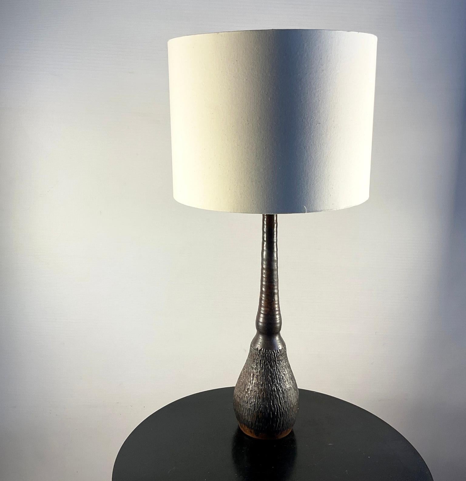 1960er Jahre Steingut-Tischlampe aus der Region La Puisaye Frankreich im Angebot 6