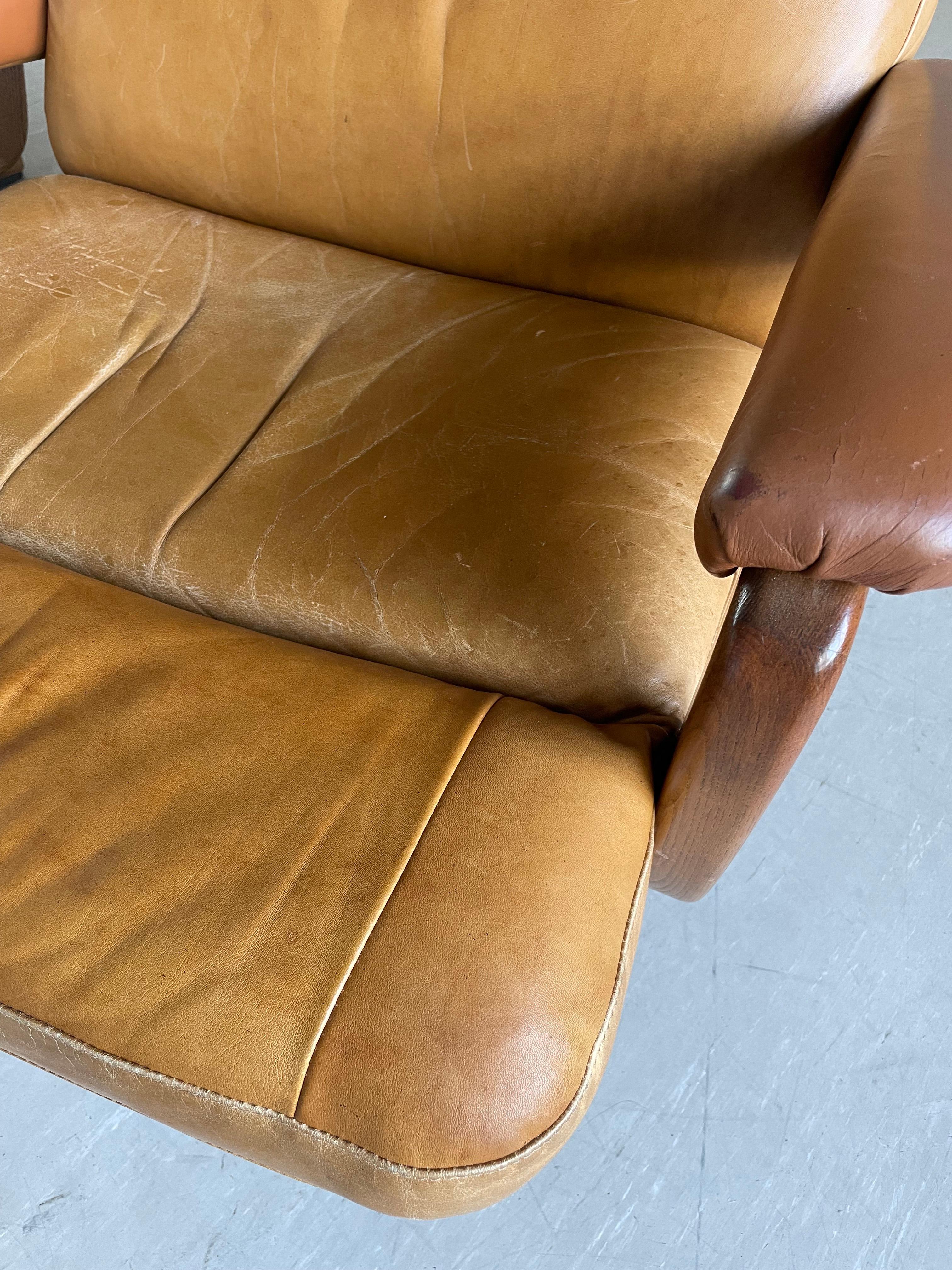 1960’s Strässle reclining leather Lounge Chair - André Vandenbeuck For Sale 5