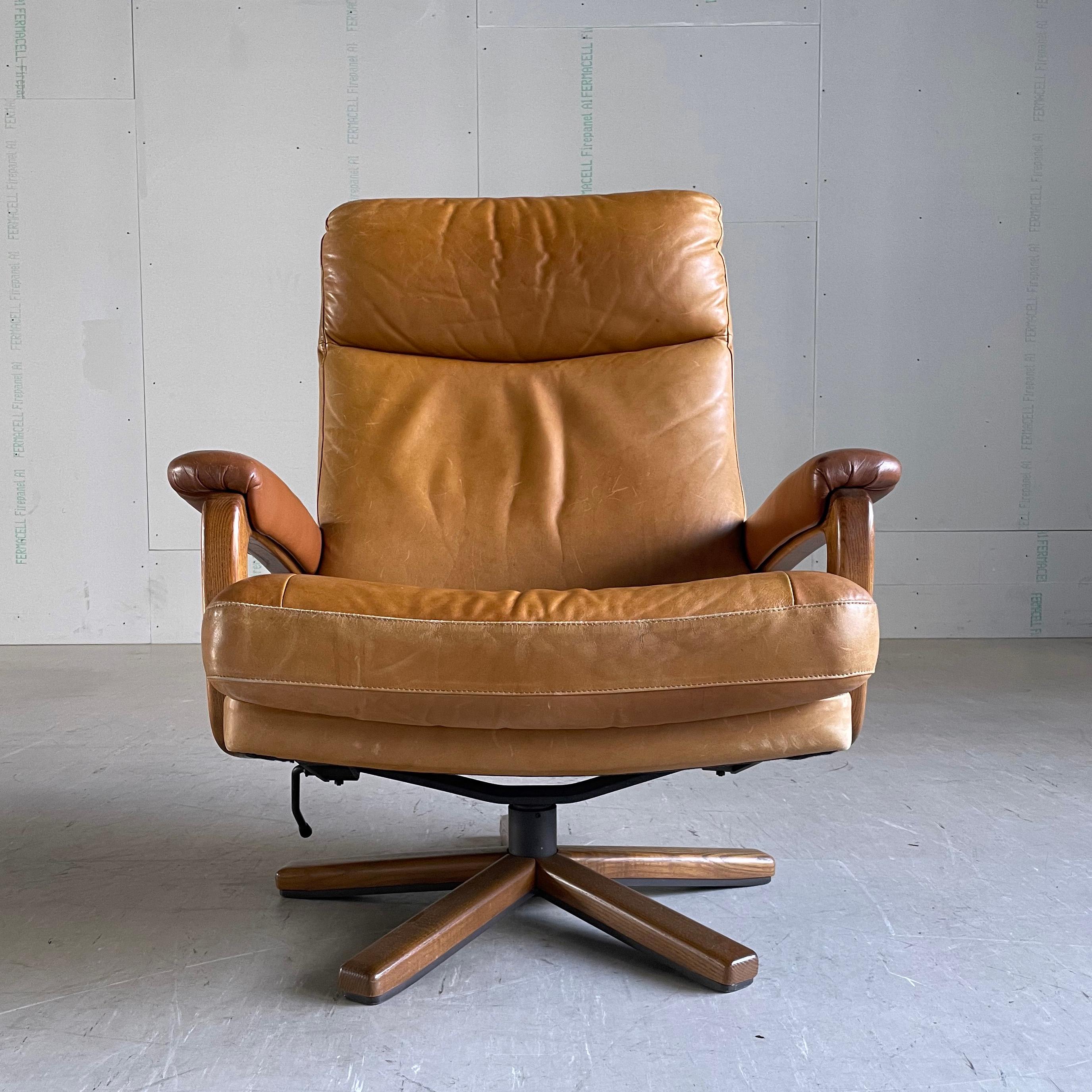 Mid-Century Modern Chaise longue en cuir inclinable Strässle des années 1960 - André Vandenbeuck en vente