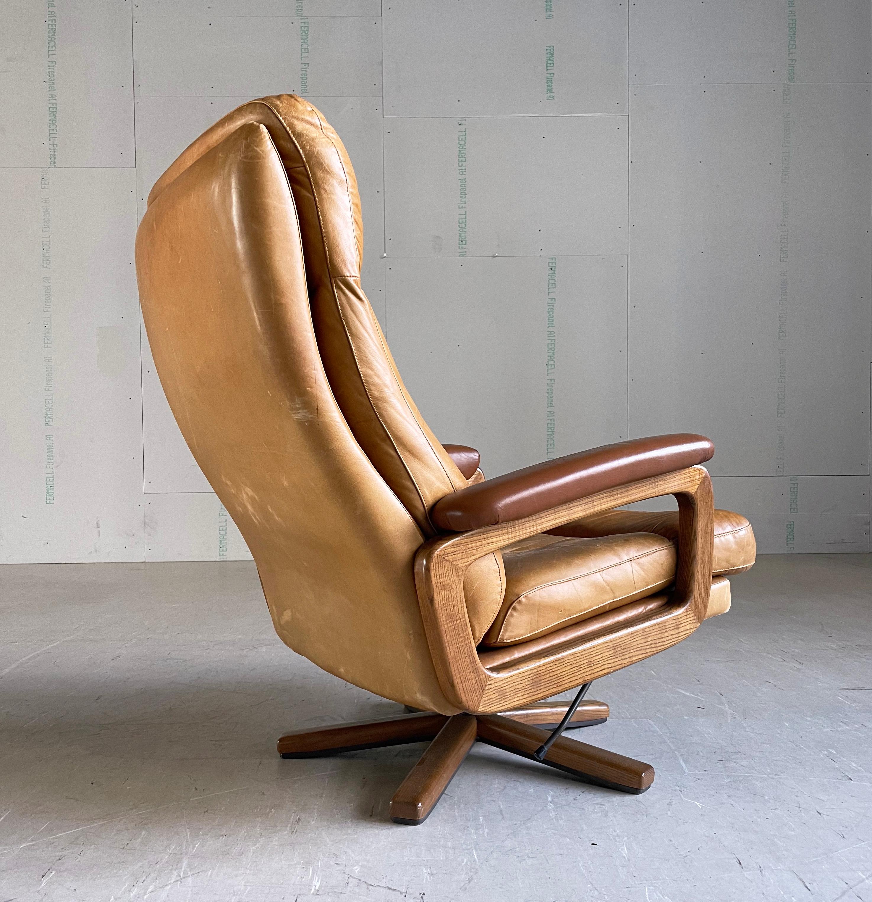 1960’s Strässle reclining leather Lounge Chair - André Vandenbeuck For Sale 1