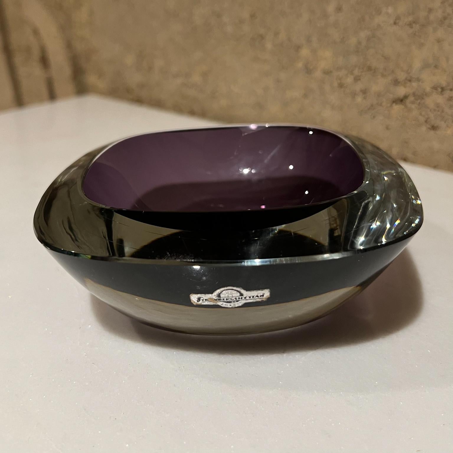 Mid-20th Century 1960s Strombergshyttan Sweden Sommerso Art Glass Dish in Amethyst For Sale