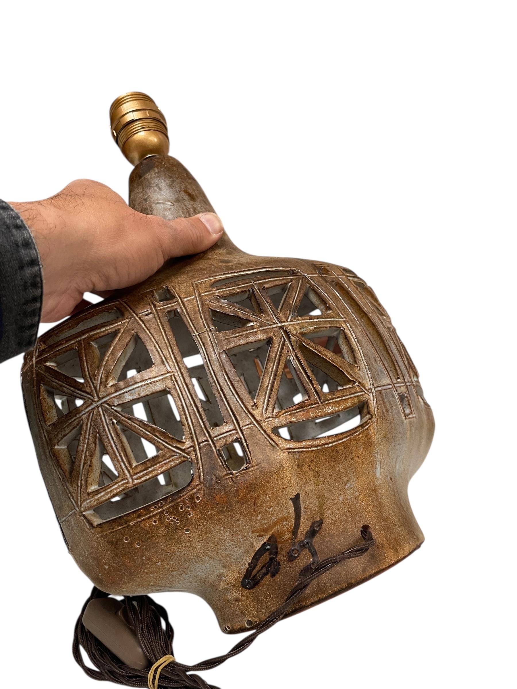 Francese 1960's Studio pottery ceramic lamp by Vallauris in vendita