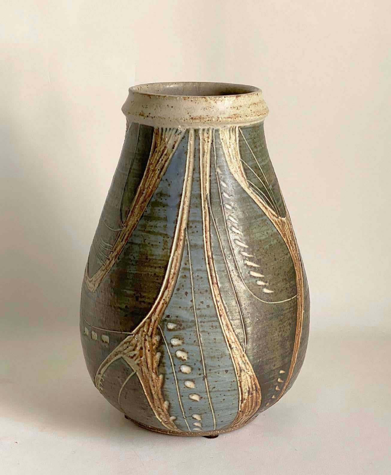 1960er Jahre Studio Pottery Sgraffito Vase von California Potter Joel Edwards im Angebot 1