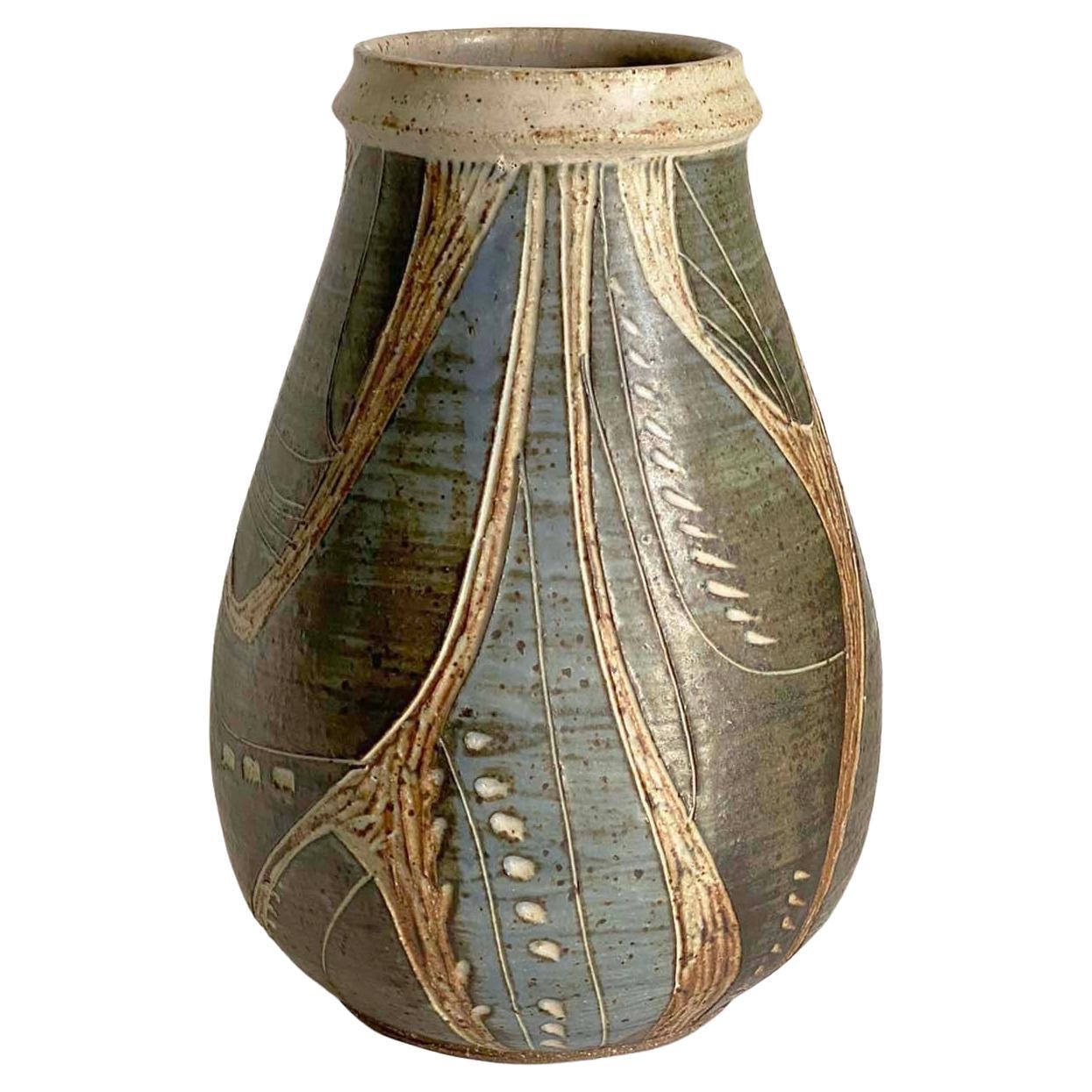 1960er Jahre Studio Pottery Sgraffito Vase von California Potter Joel Edwards im Angebot