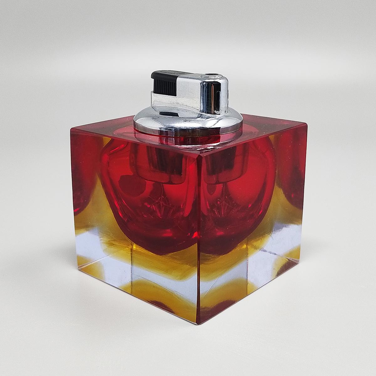 1960er Jahre Wunderschönes blaues Tischfeuerzeug aus Murano Glass Sommerso von Flavio Poli (Italienisch) im Angebot