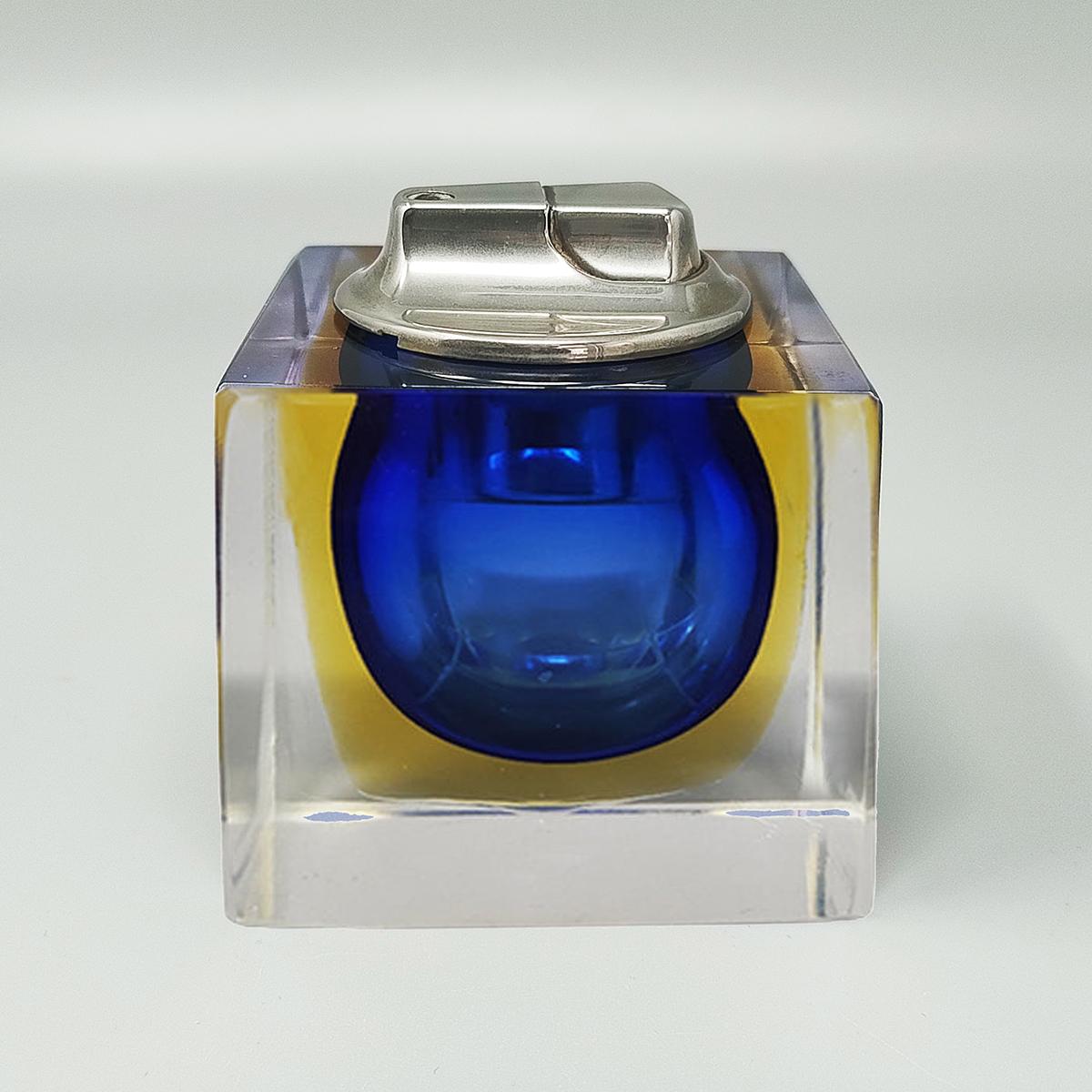 1960s Stunning Blue Table Lighter in Murano Sommerso Glass By Flavio Poli In Excellent Condition For Sale In Milano, IT
