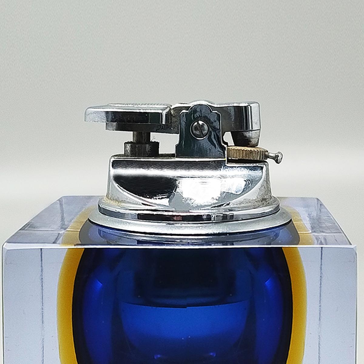1960er Jahre Wunderschönes blaues Tischfeuerzeug aus Murano Glass Sommerso von Flavio Poli (Mitte des 20. Jahrhunderts) im Angebot
