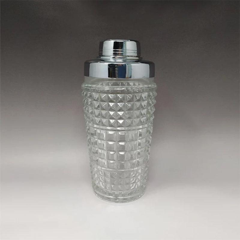 1960 Stupendo shaker da cocktail in cristallo tagliato in ottime condizioni. Prodotto in Italia
diametro 3,93