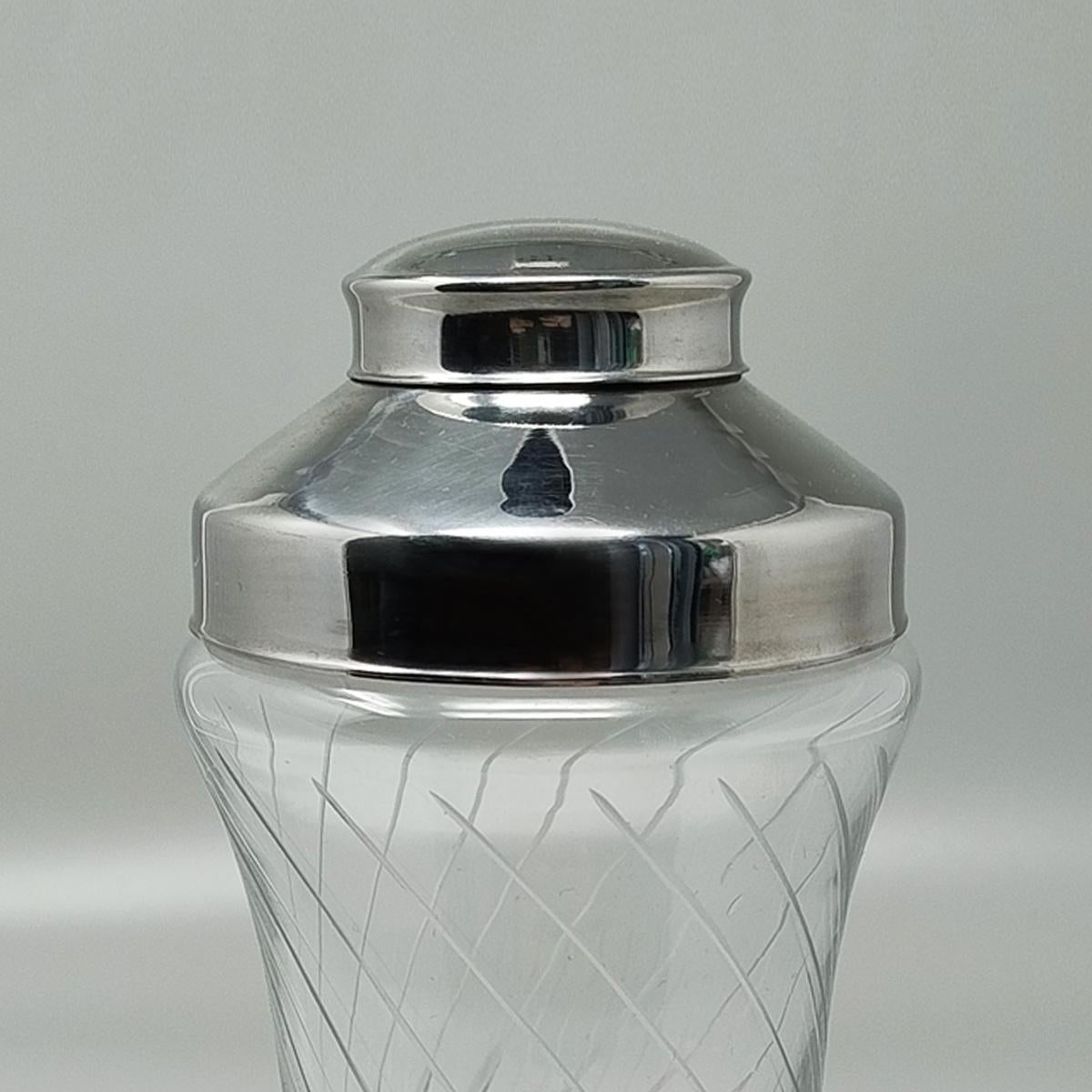 1960s Stunning Cut Crystal Cocktail Shaker. Made in Italy In Excellent Condition For Sale In Milano, IT