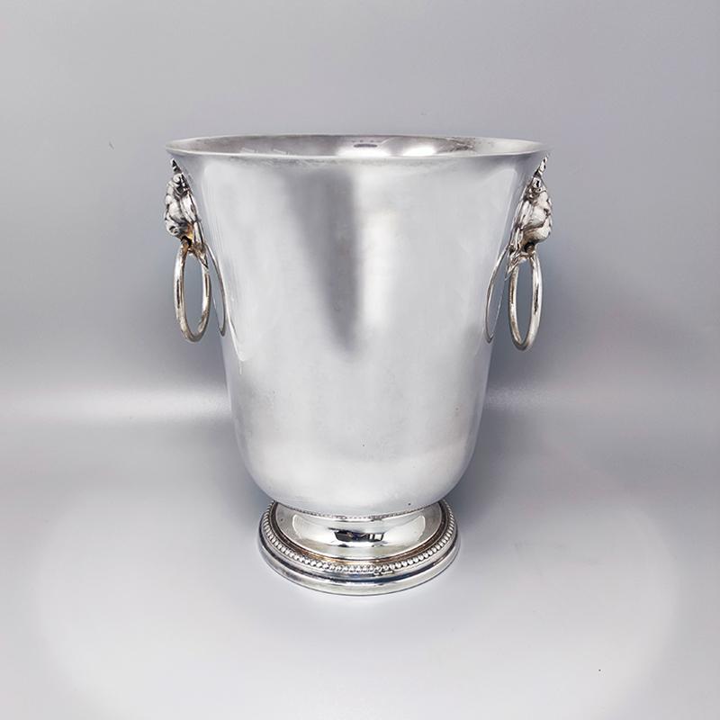 1960s Stunning and elegant ice bucket 20GNS. Made in France. The item is in excellent condition and it's signed at the bottom.
Dimension:
diameter 7,87