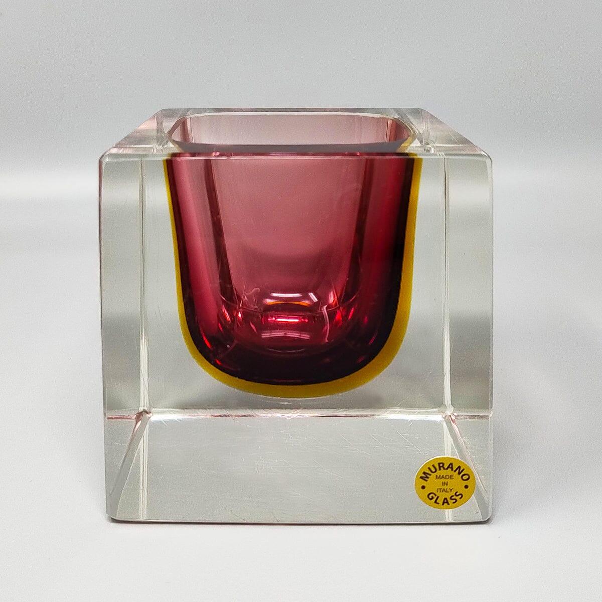 1960s Stunning large pink ashtray or Catch-All By Flavio Poli for Seguso in Murano Sommerso Glass. Made in Italy. 
No chips or other, this item is perfect in excellent condition.
Dimensions:
3,74