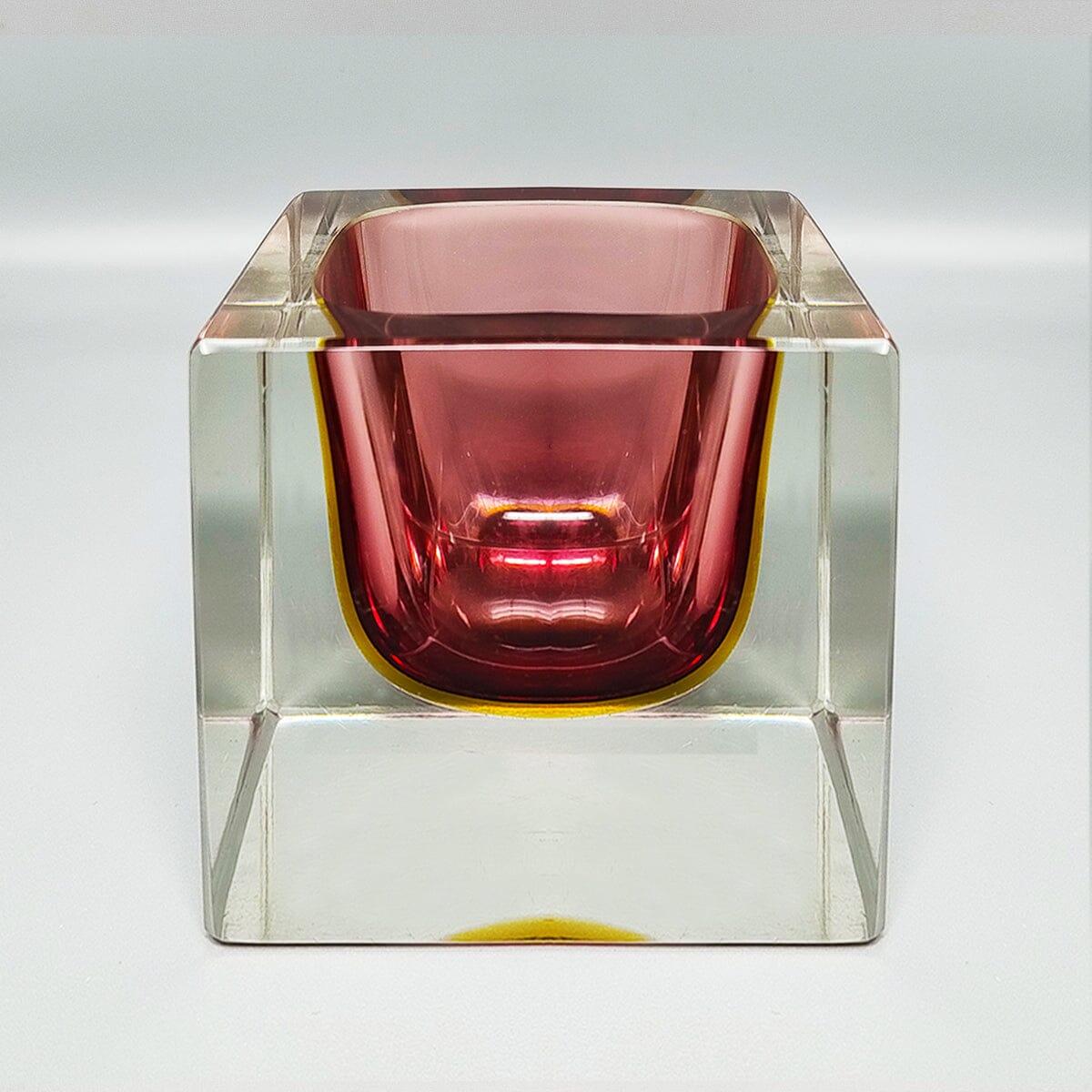 Italian 1960s Stunning Large Murano Pink Ashtray or Catch-All By Flavio Poli for Seguso For Sale