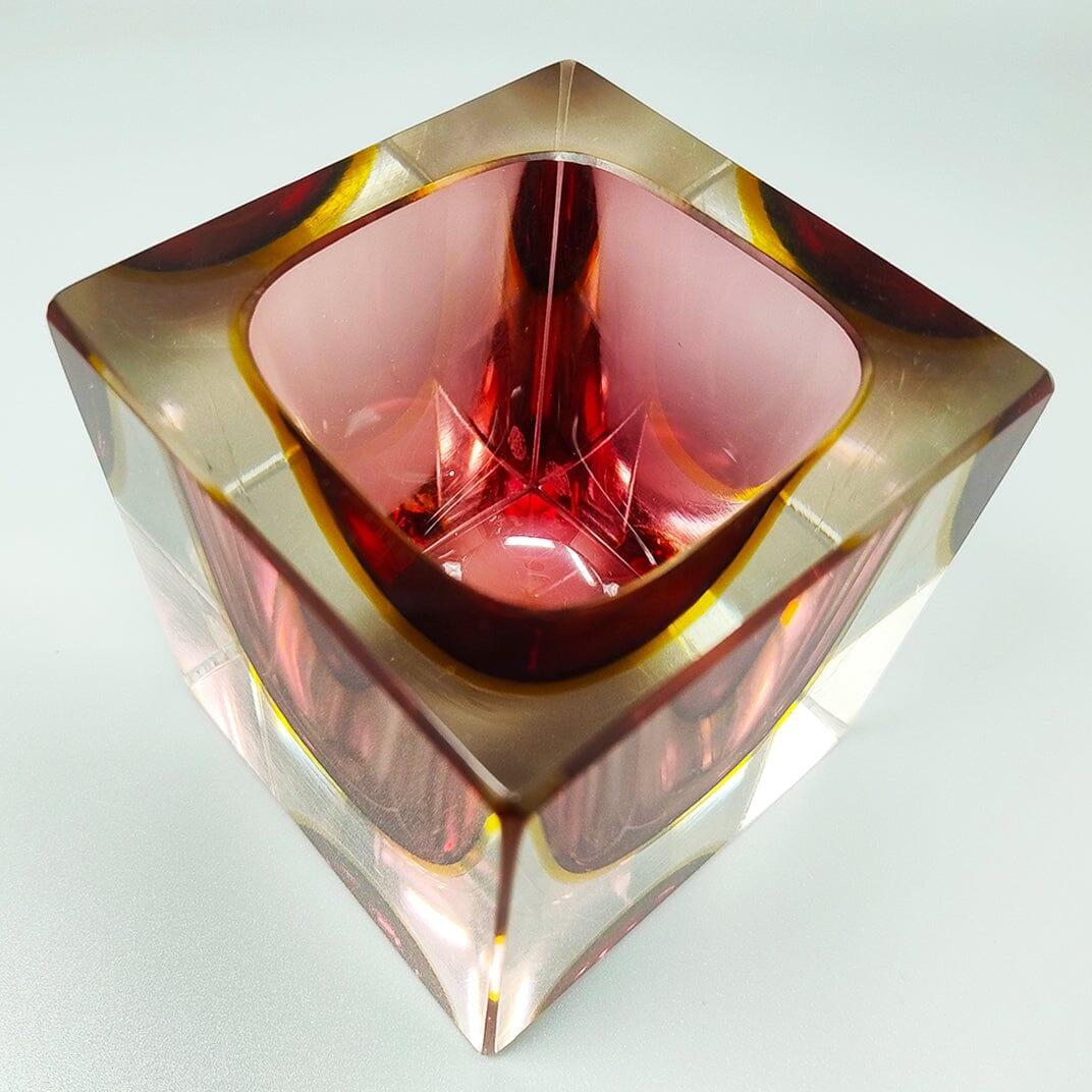 Mid-20th Century 1960s Stunning Large Murano Pink Ashtray or Catch-All By Flavio Poli for Seguso For Sale