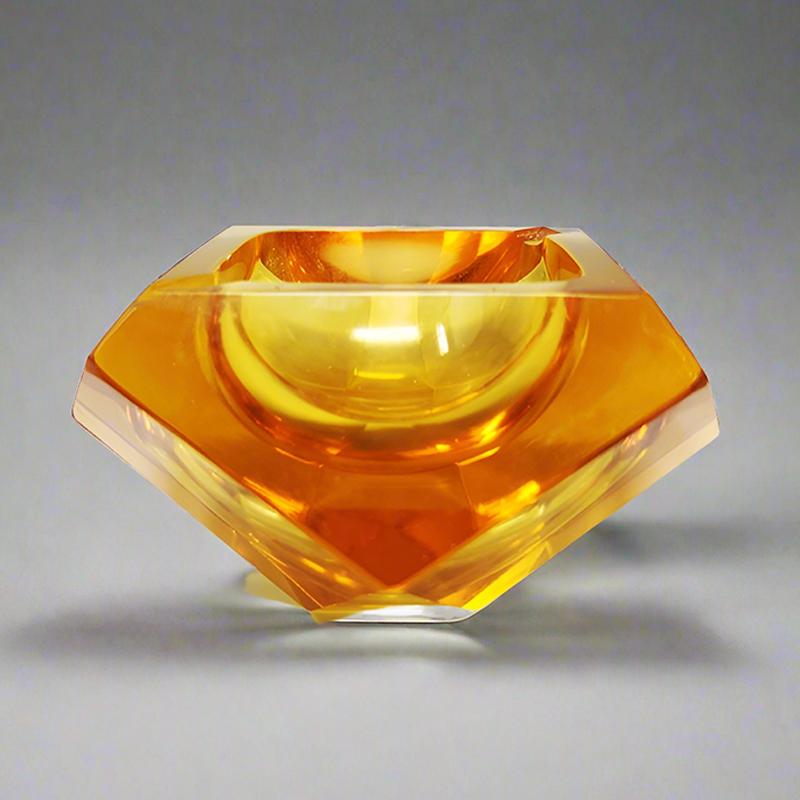 1960er Jahre Murano Ocker Aschenbecher oder Auffangbehälter von Flavio Poli (Moderne der Mitte des Jahrhunderts) im Angebot