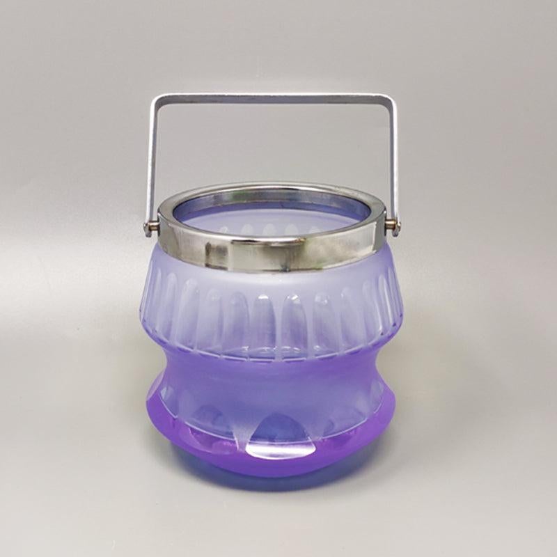 1960s Stunning purple ice bucket hand carved in Murano glass. Made in Italy
It's in excellent condition
Dimension:
diameter 4,72 x 5,51 H inches
diameter 12 cm x cm 14 H