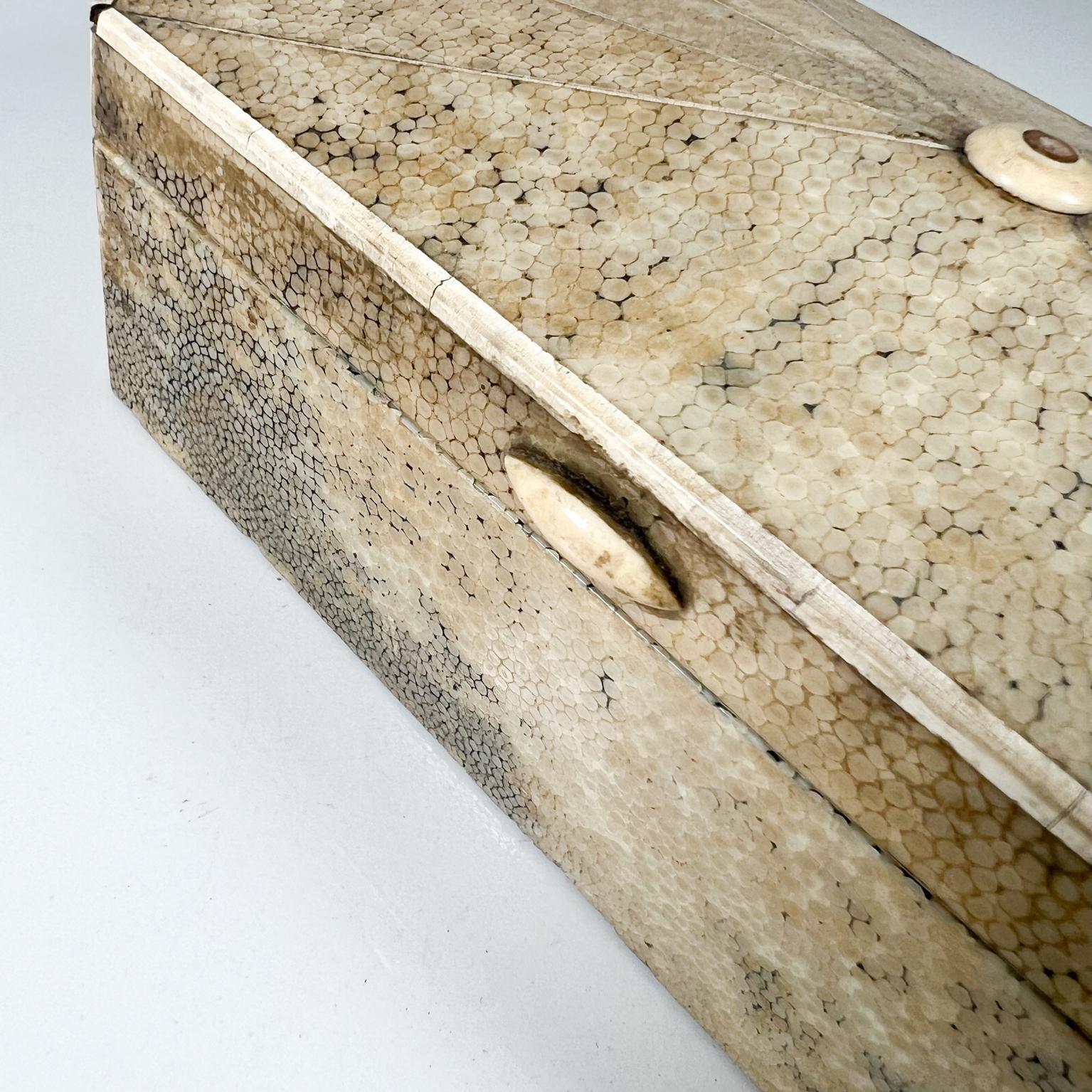 1930s Art Deco Shagreen Trinket Keepsake Box Leather Wood For Sale 7