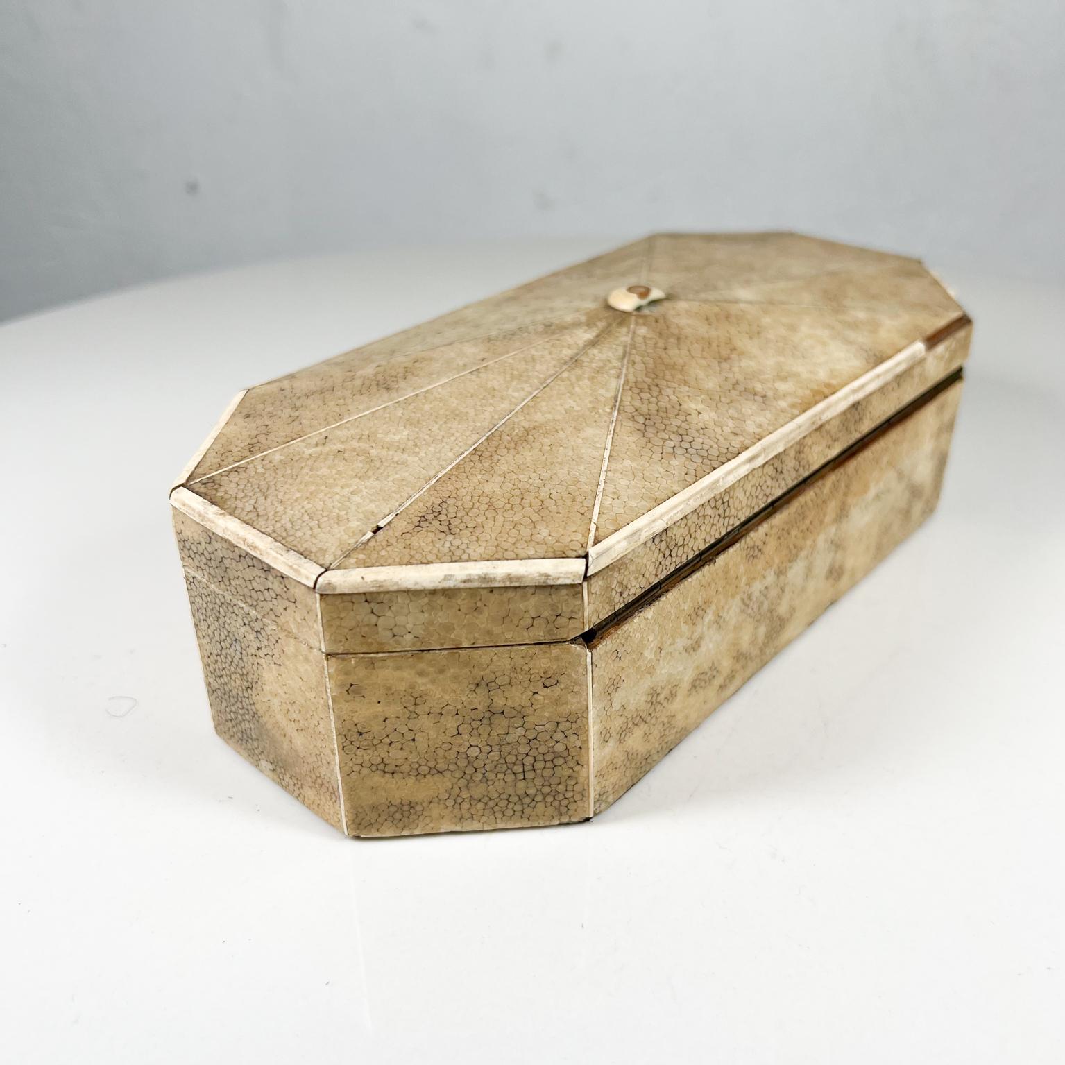 1930s Art Deco Shagreen Trinket Keepsake Box Leather Wood For Sale 4