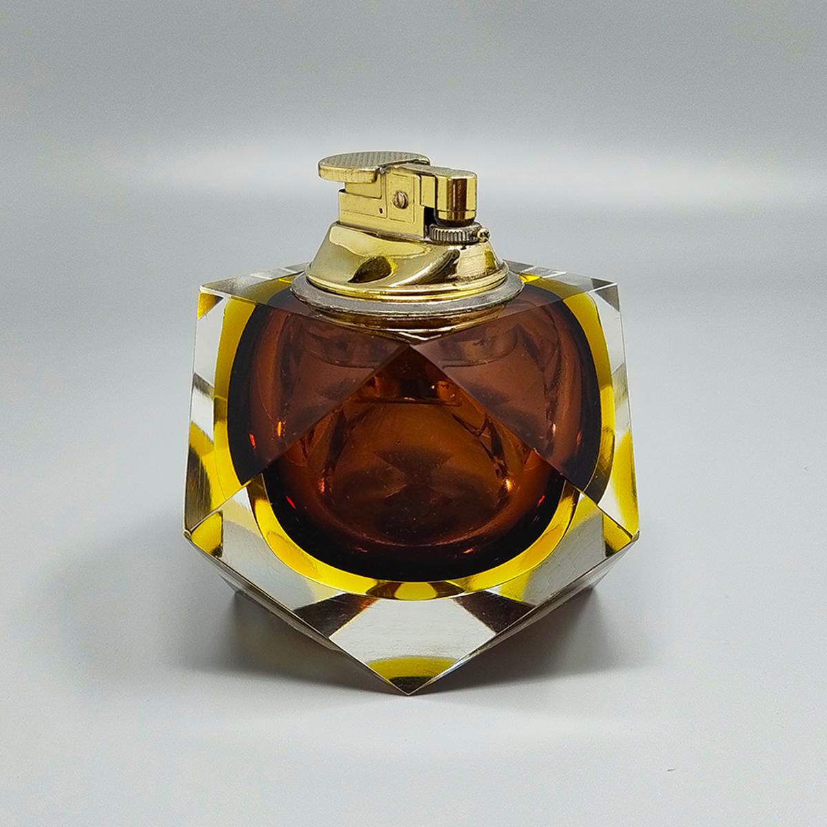 Italian 1960s Stunning Table Lighter in Murano Sommerso Glass By Flavio Poli for Seguso