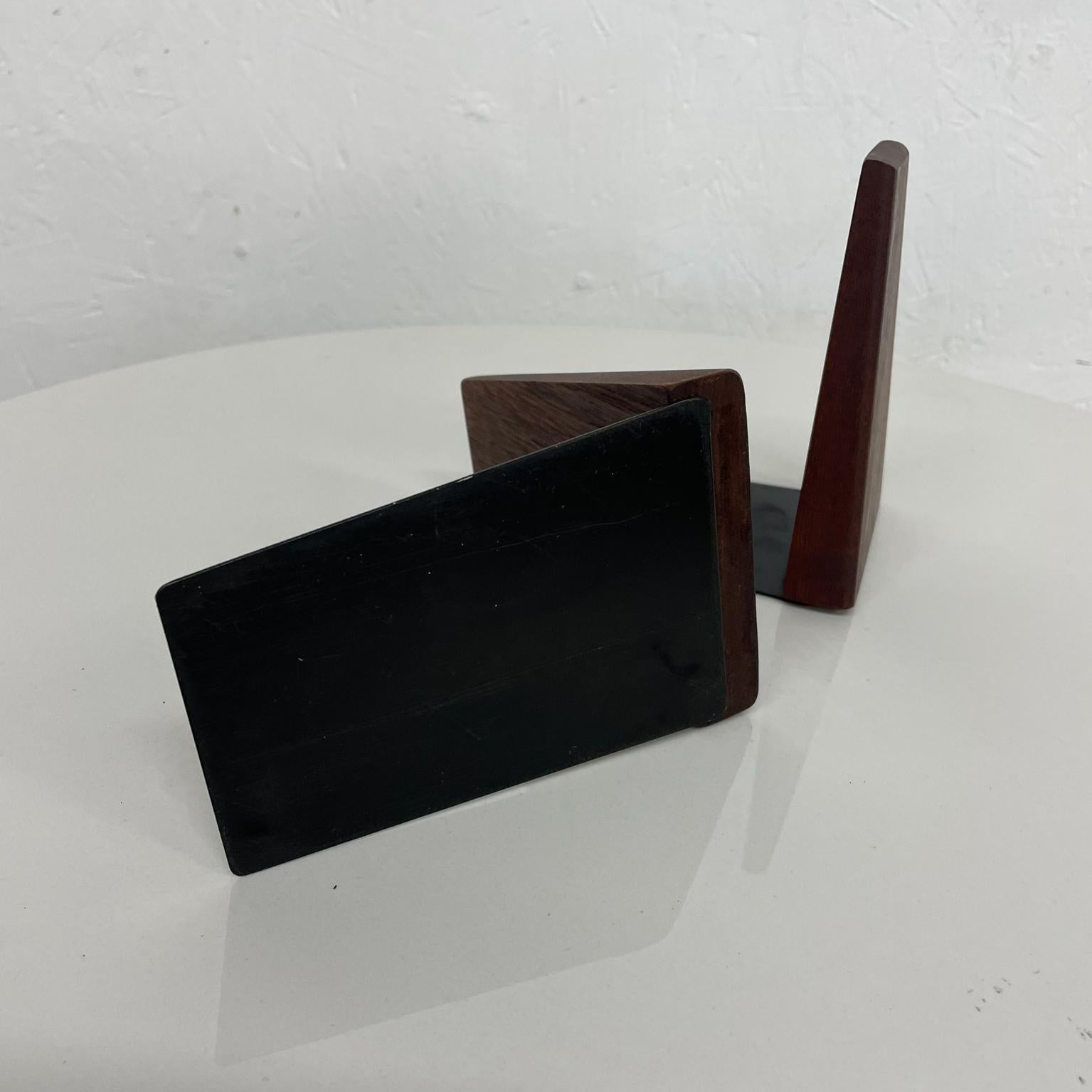 1960s Style Kai Kristiansen Modern Bookends in Teakwood and Metal Denmark ESA In Good Condition In Chula Vista, CA
