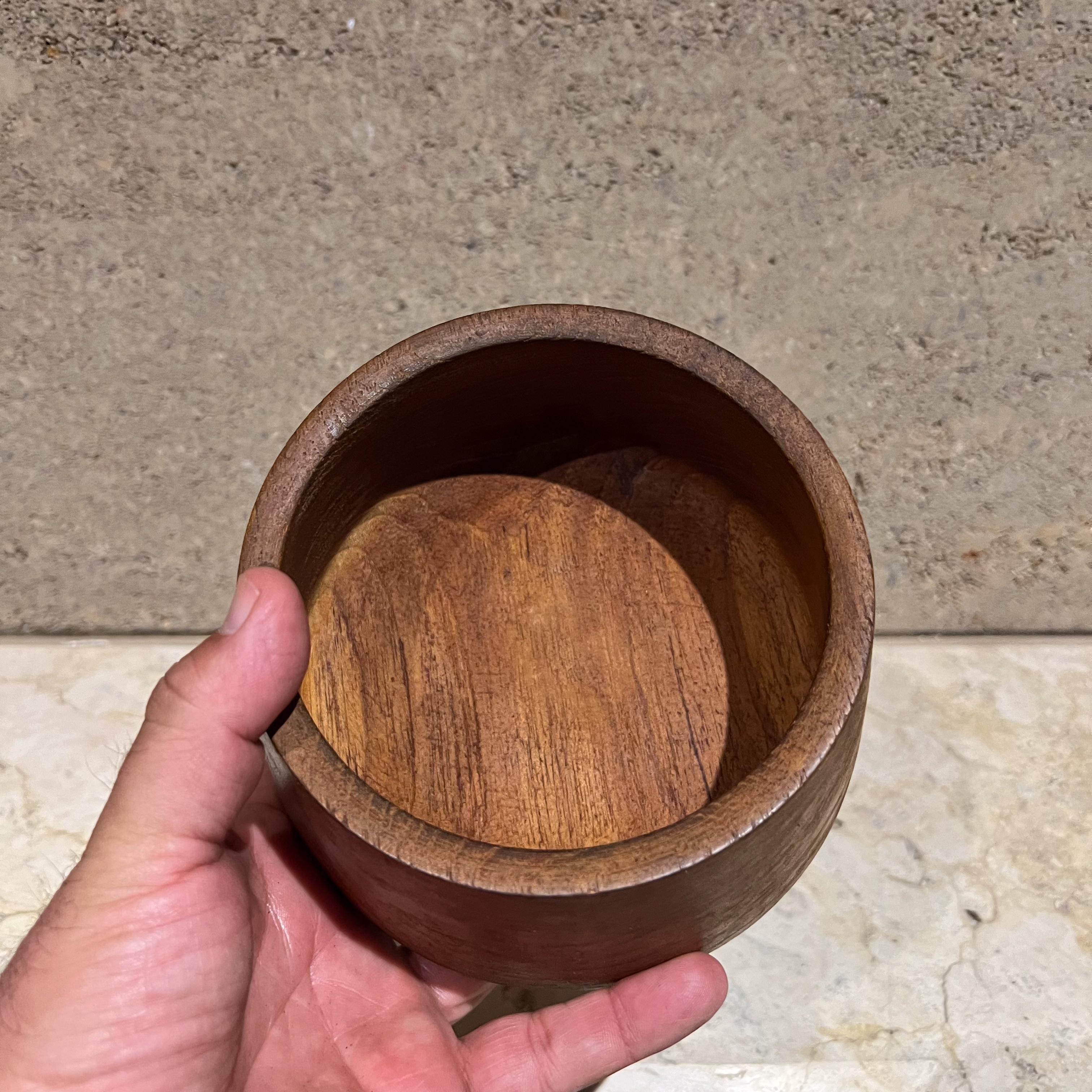 Teak Ciotola da portata in teak piccola in stile anni '60 di Dansk in vendita