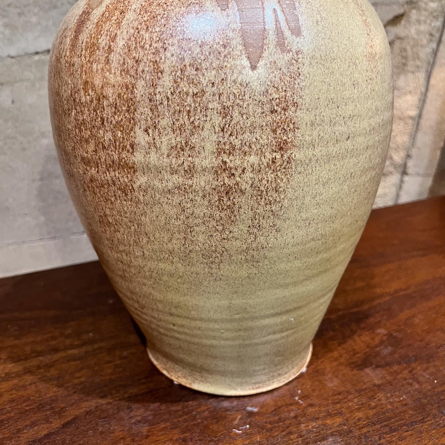 Lampe de table en grès de style Wishon Harrell des années 1960, poterie d'art Bon état - En vente à Chula Vista, CA