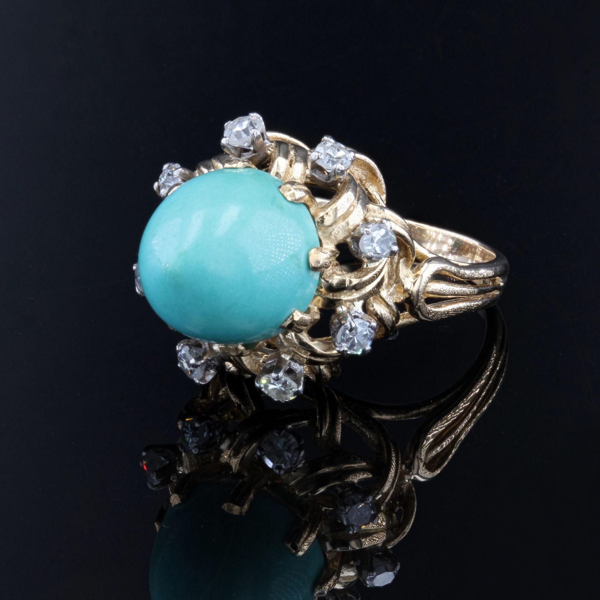 Women's 1960s Sugarloaf Turquoise Diamonds 18 Karat Yellow Gold Ring For Sale