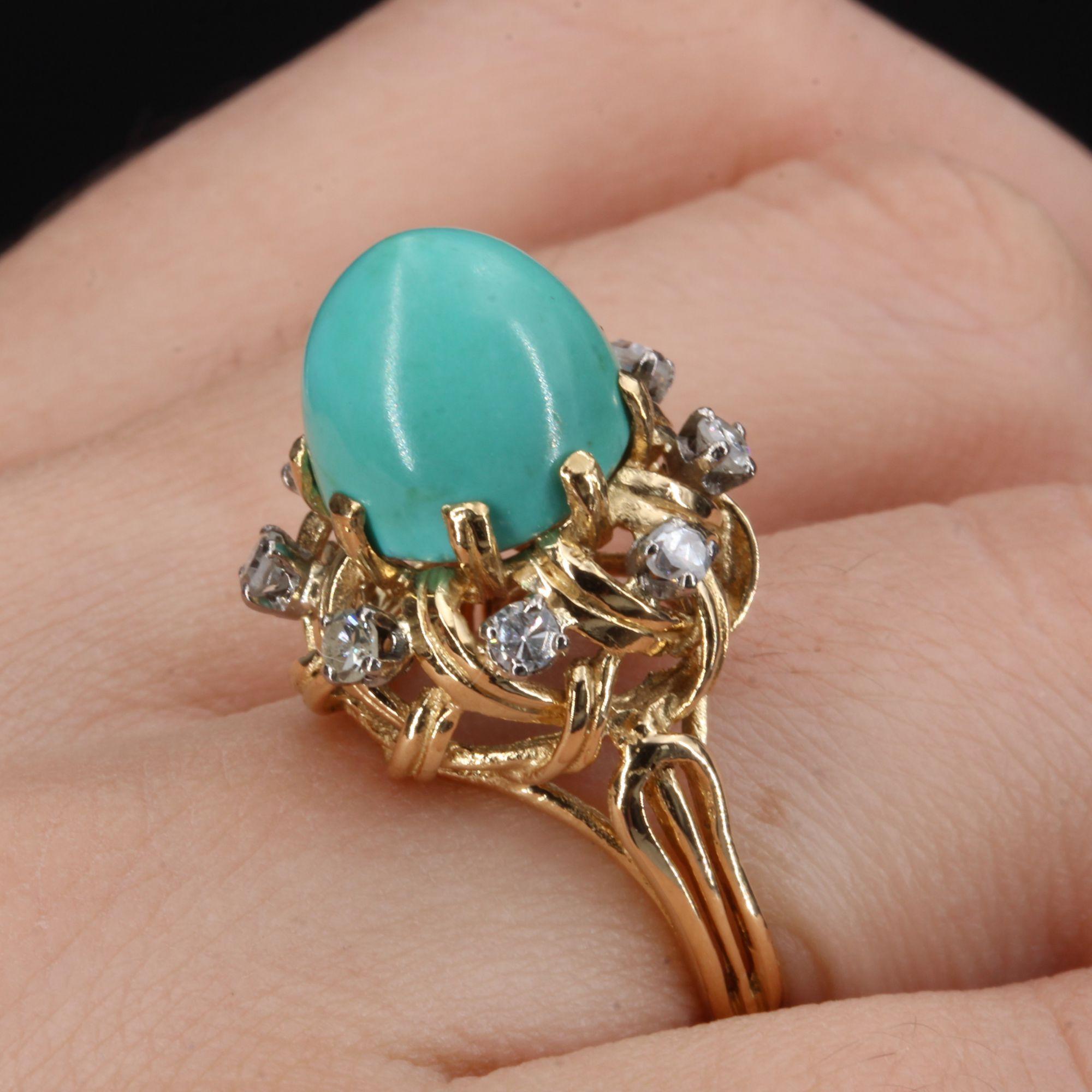 1960s Sugarloaf Turquoise Diamonds 18 Karat Yellow Gold Ring For Sale 1