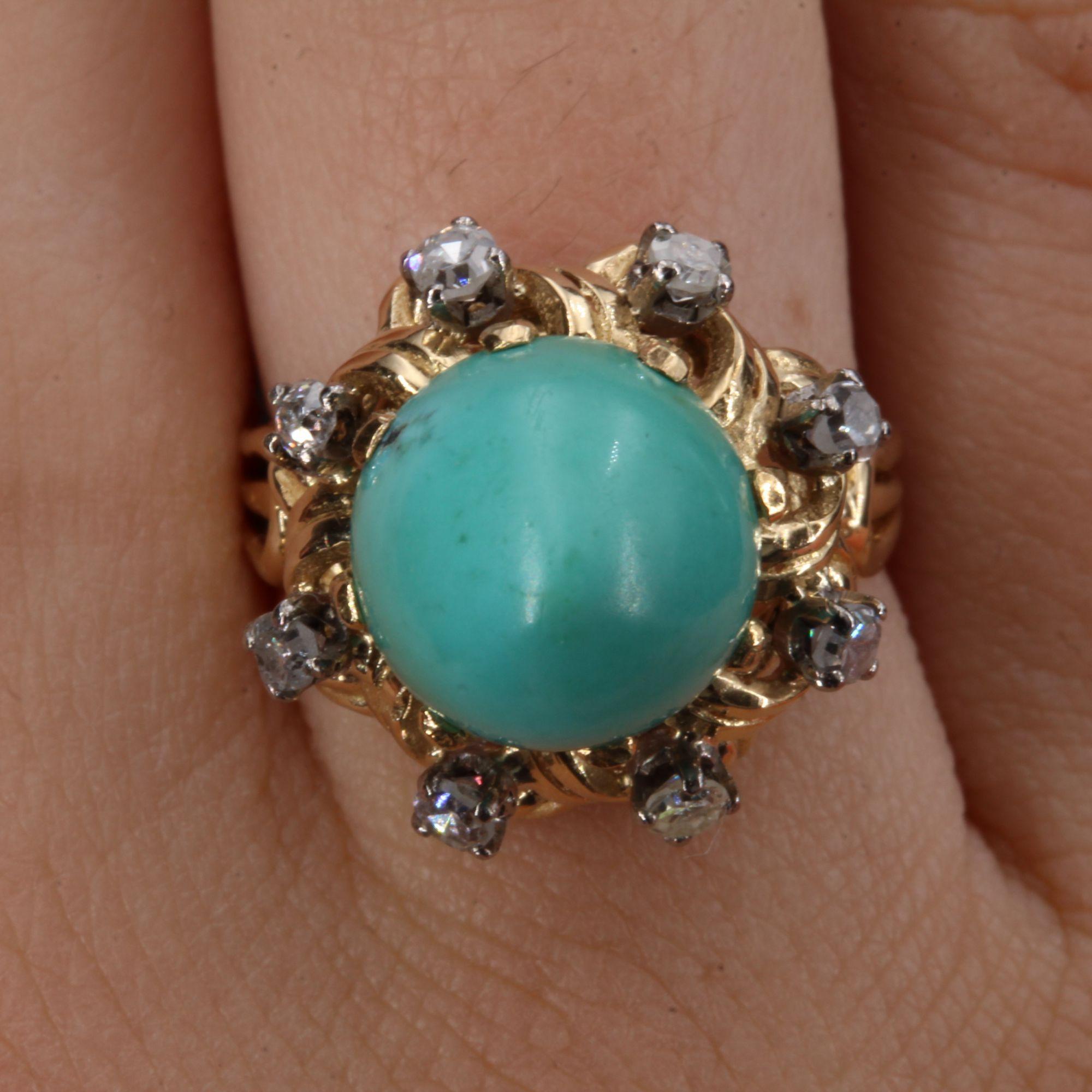 1960s Sugarloaf Turquoise Diamonds 18 Karat Yellow Gold Ring For Sale 6