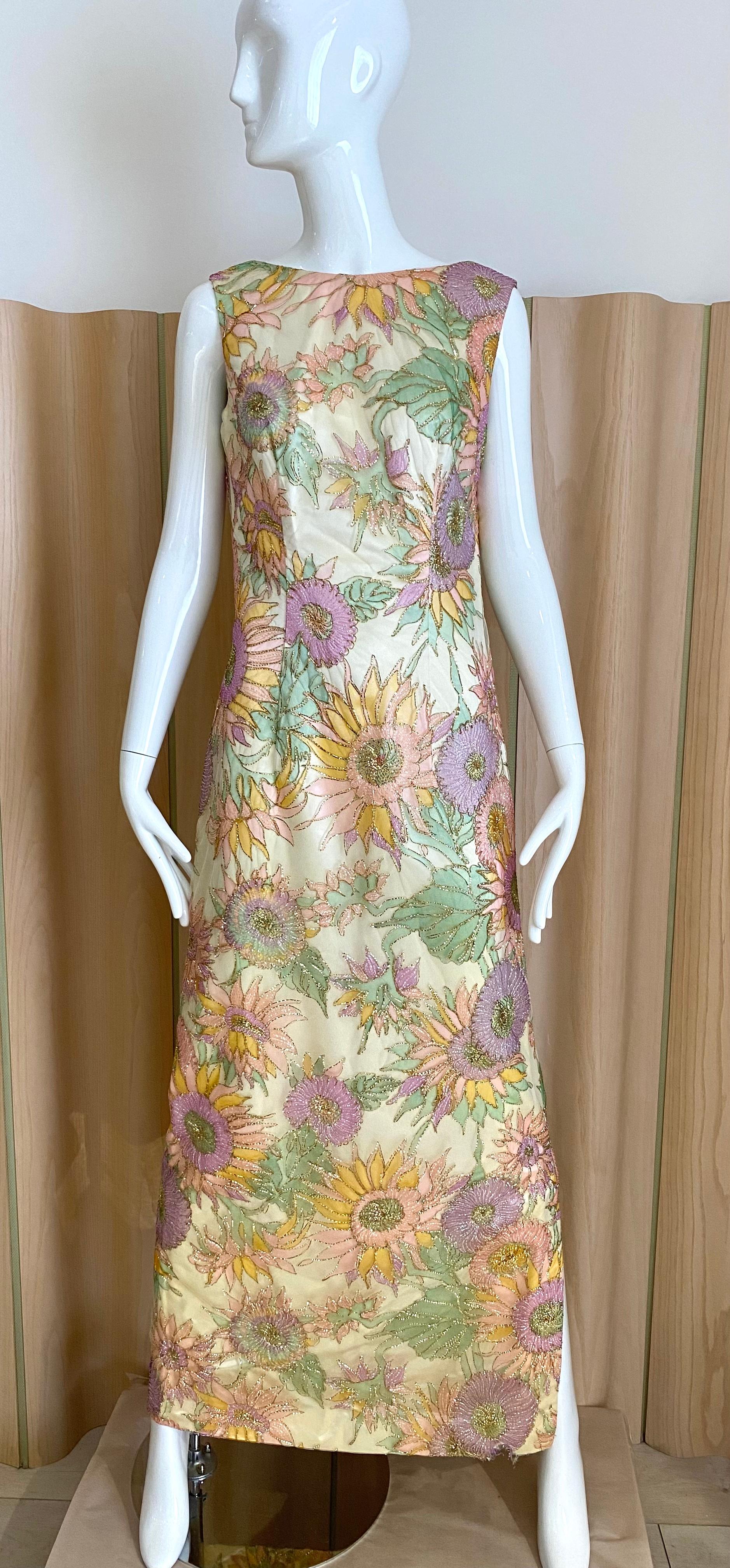 1960s Sunflowers Print Embroidered  Sleeveless Multi Color Dress For Sale 5