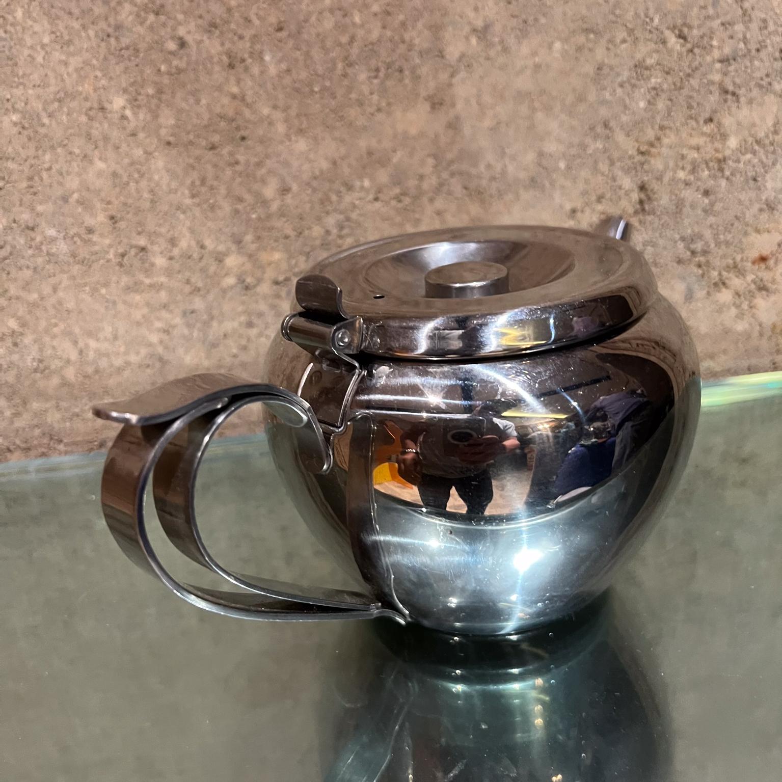 Mid-20th Century 1960s Sunnex Tea Pot Stainless Hong Kong For Sale