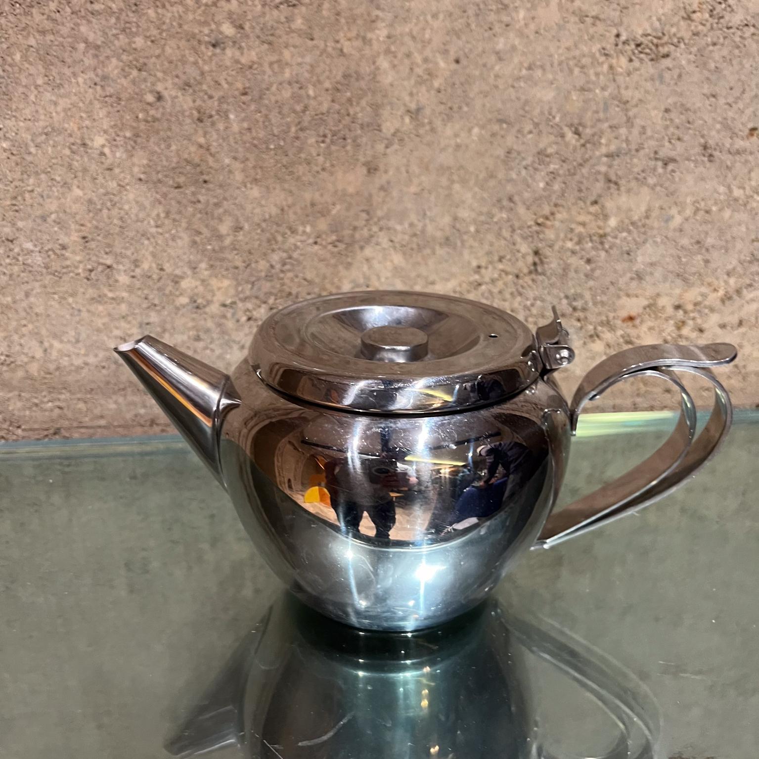 1960s Sunnex Tea Pot Stainless Hong Kong For Sale 1