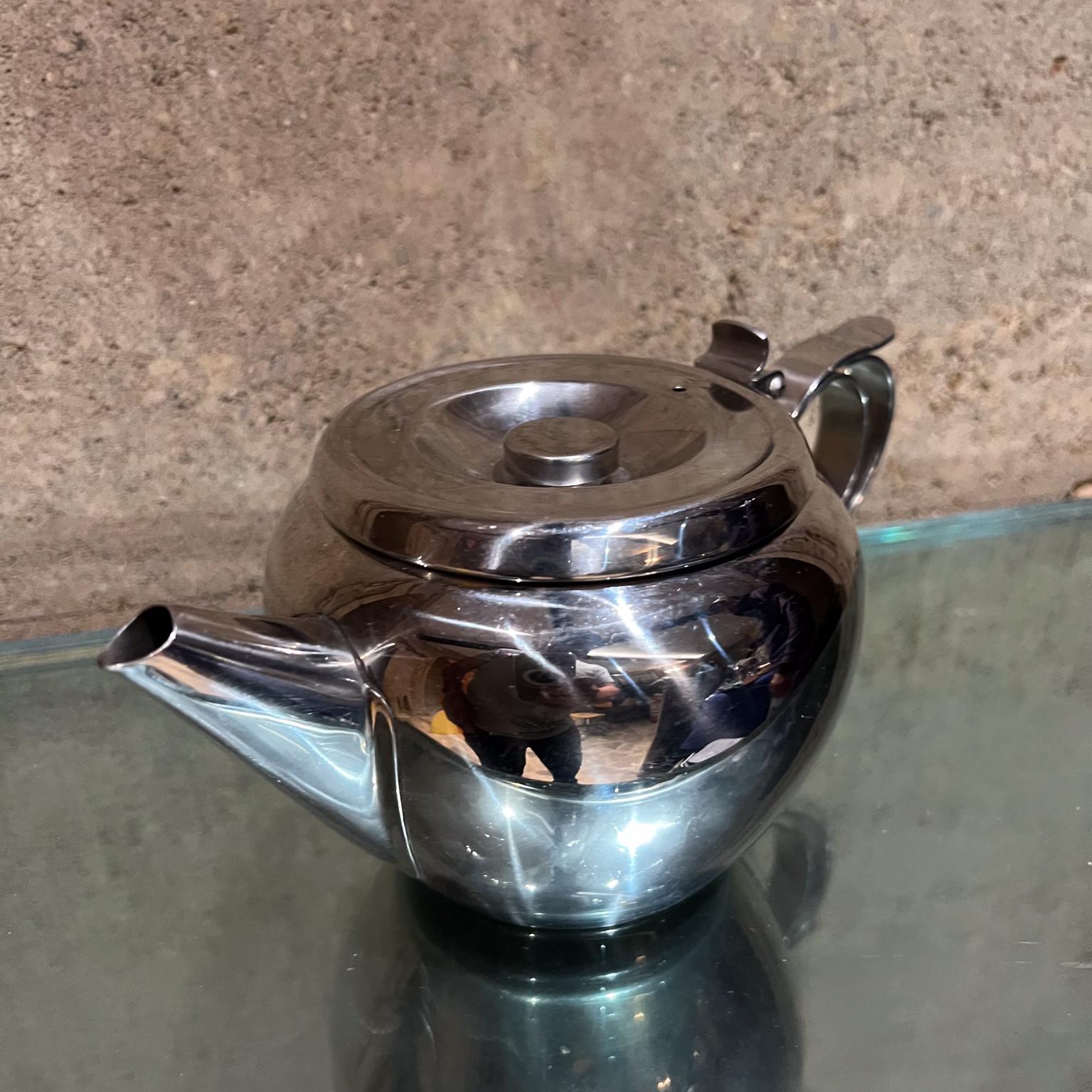 1960s Sunnex Tea Pot Stainless Hong Kong For Sale 2