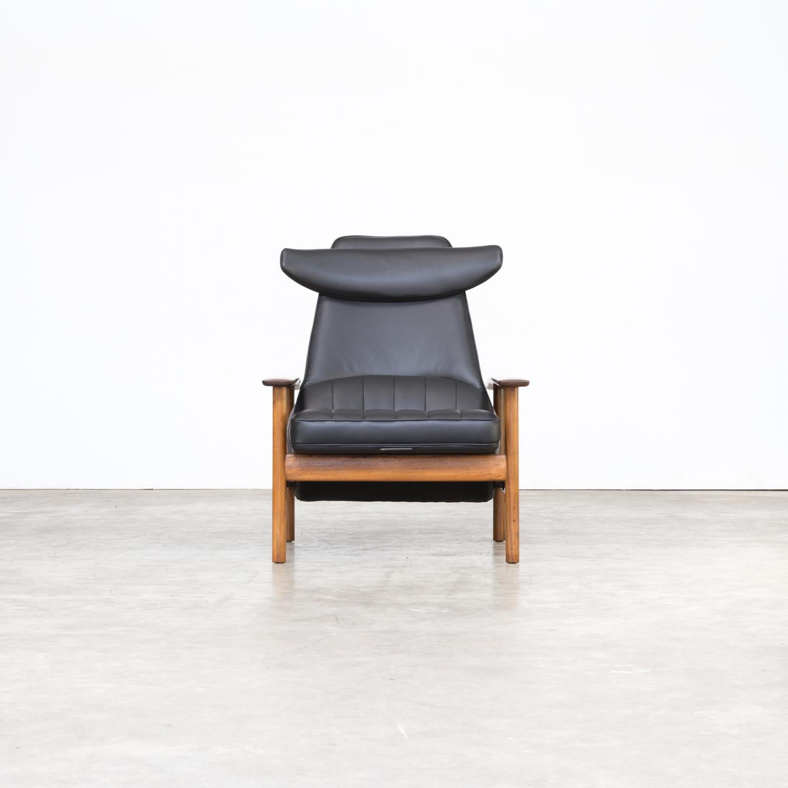 1960s Sven Ivar Dysthe lounge chair for Dokka Møbler. Excellent condition, completely restored! High end upholstery, completely restored with original Pirelli singles and high end leather.