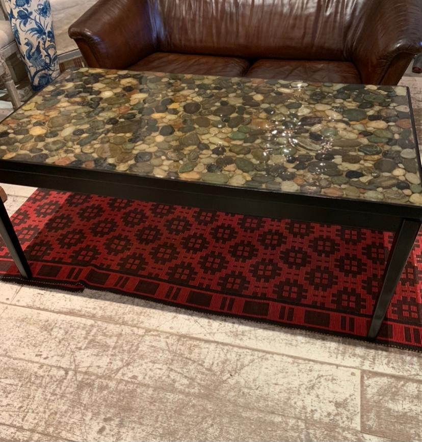 1960s Swedish lb Kofod Larsen for Seffle Möbelfabrik Pebbles Coffee Table In Good Condition In London, England