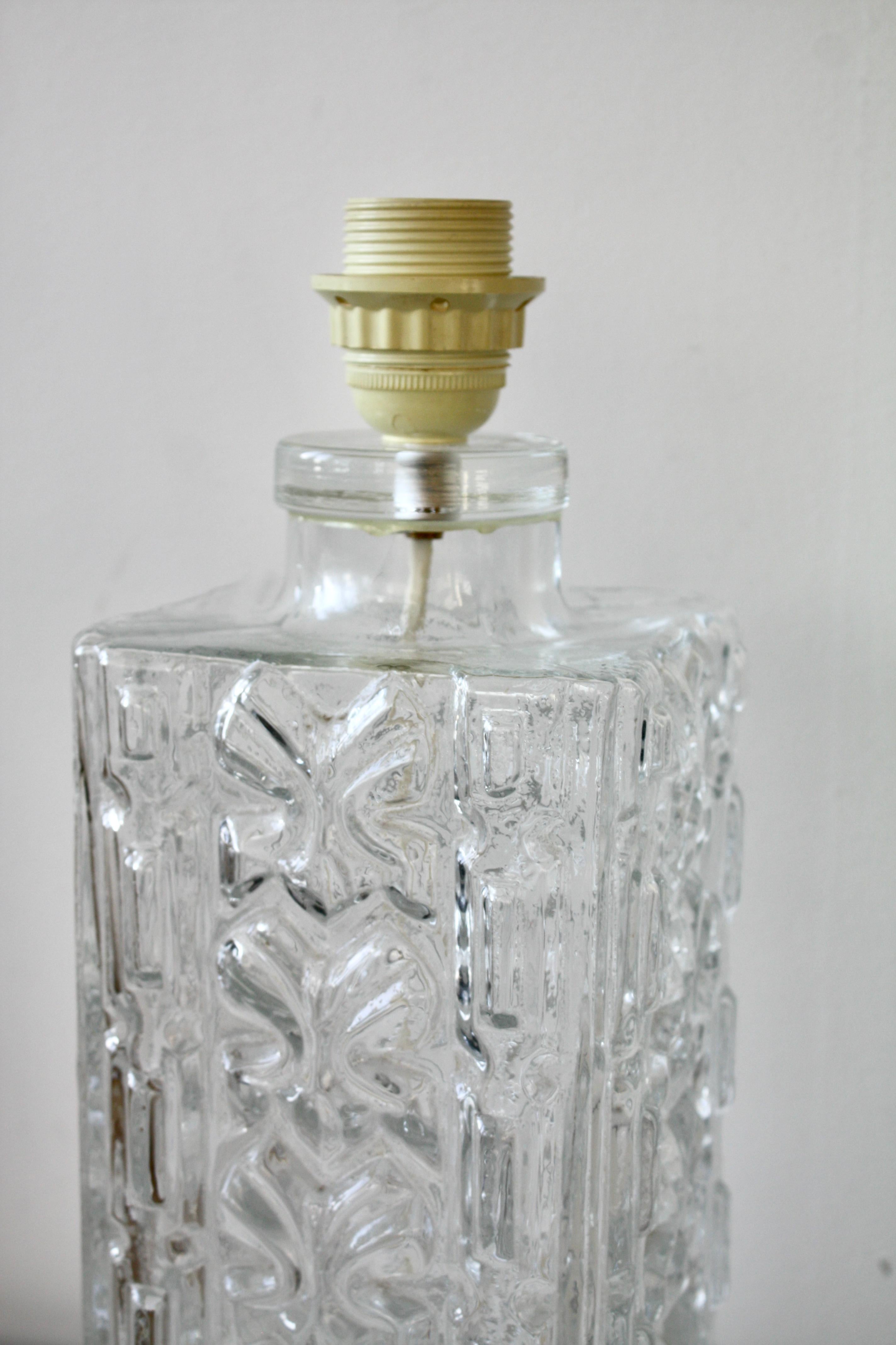 Verre brun 1960s Swedish Mid-Century Glass Table Lamp by Orrefors, Attributed to Gustav Lee en vente