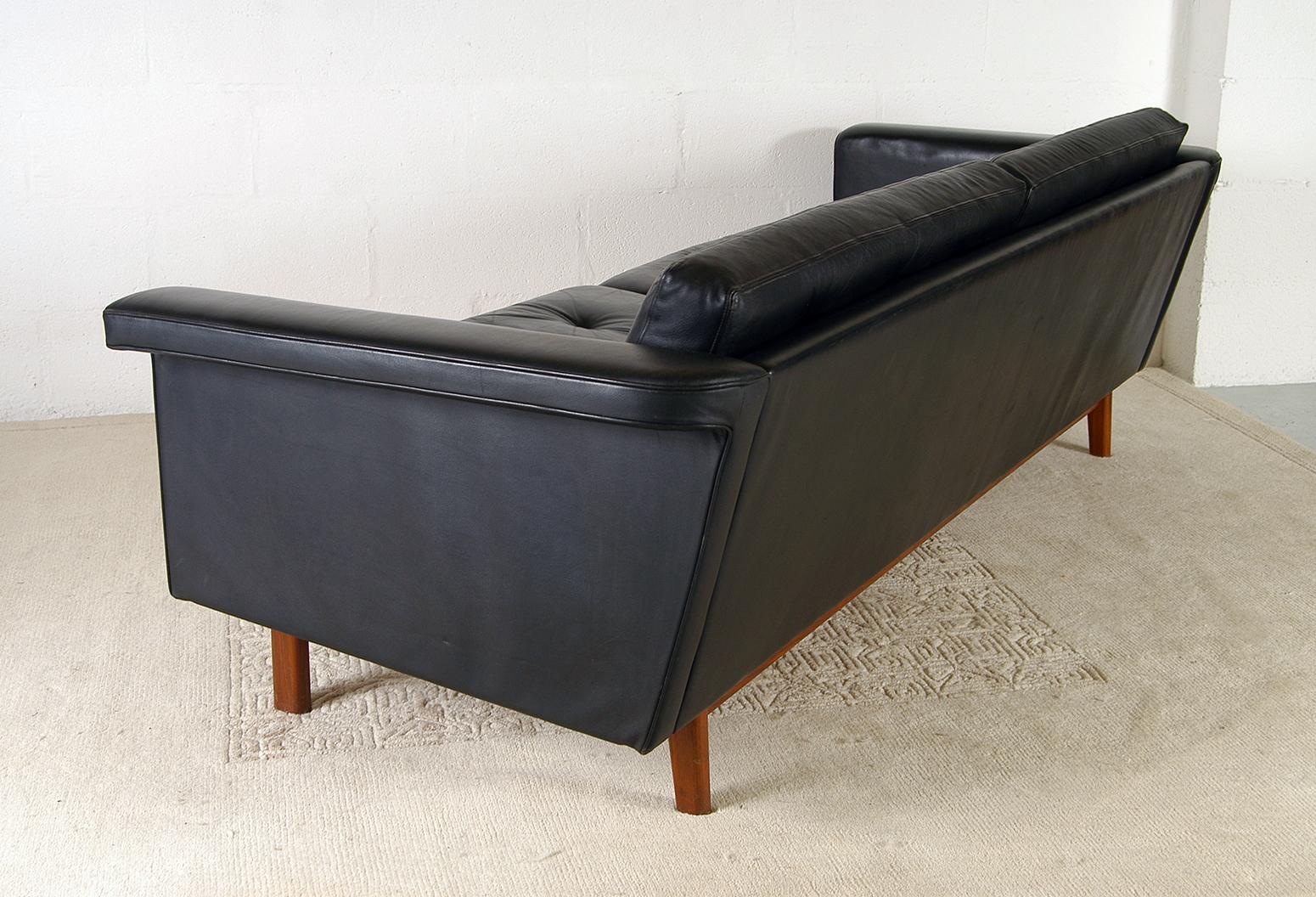 1960s Swedish Modern Leather Sofa by Karl Erik Ekselius for JOC Mobler Vetlanda 3