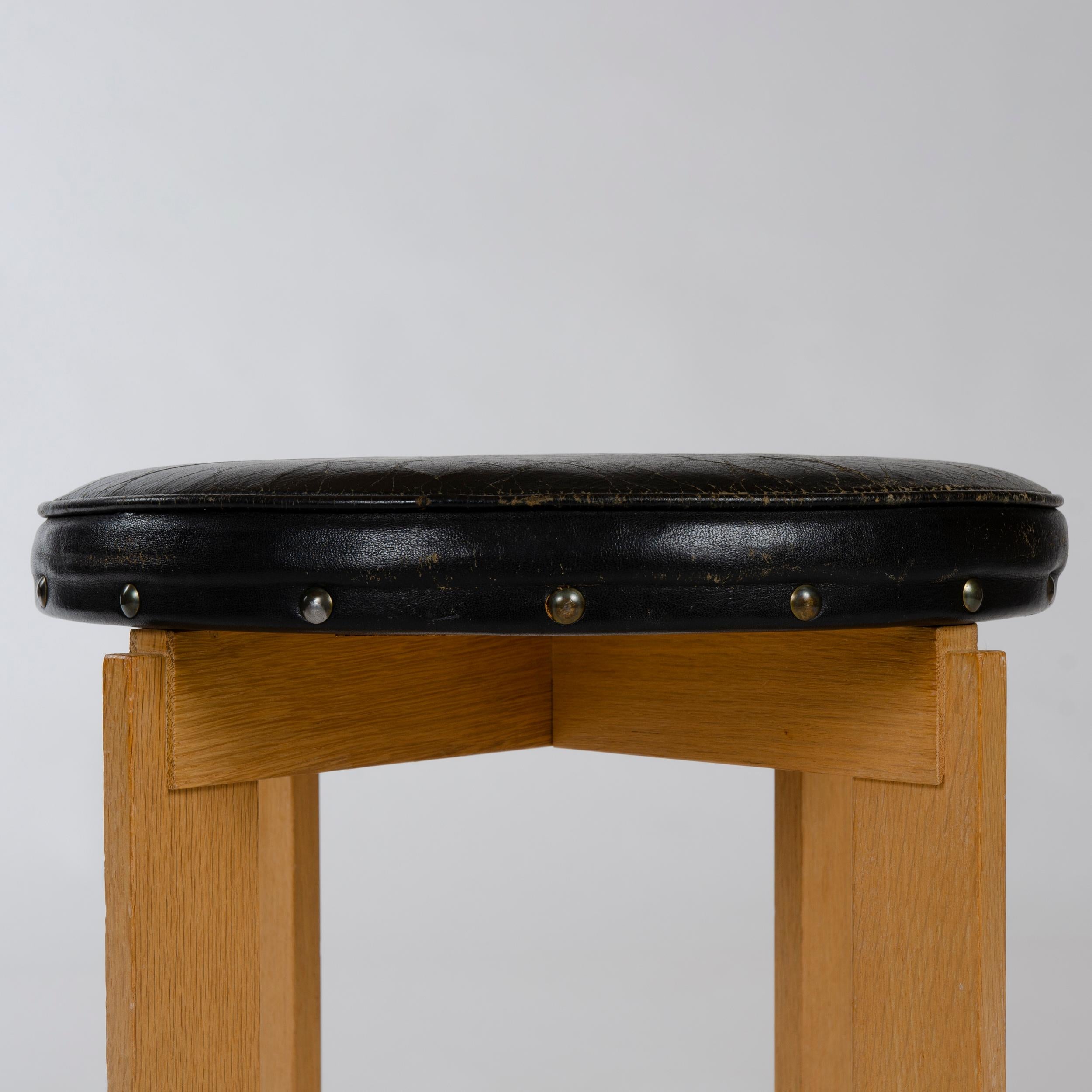 1960s Swedish Oak and Leather Stool by Uno & Östen Kristiansson for Luxus In Good Condition In Sagaponack, NY