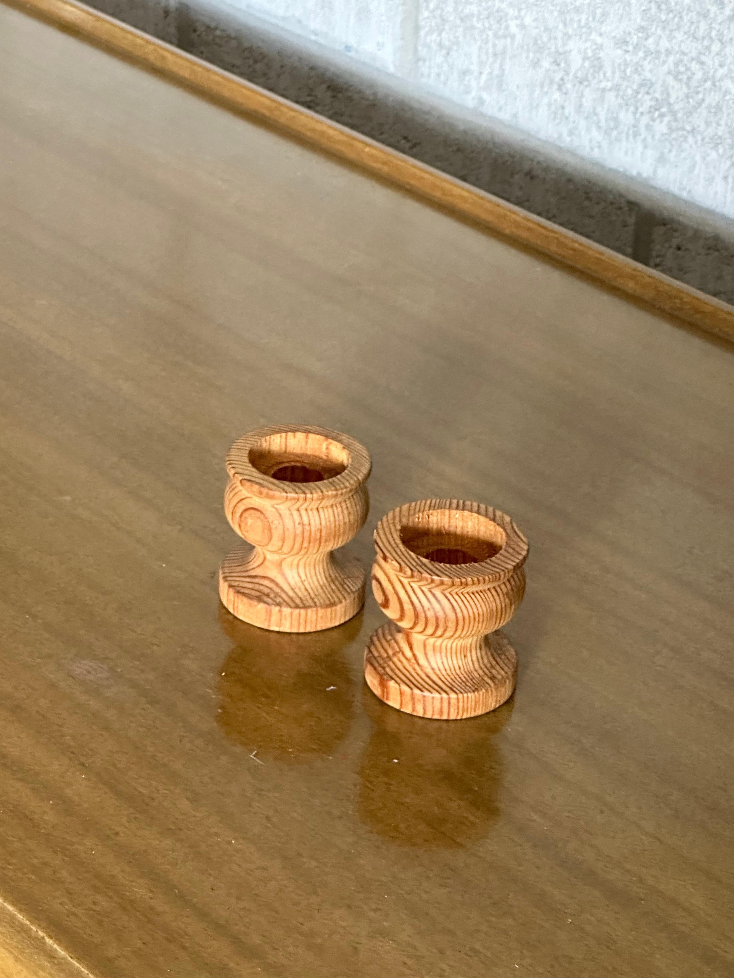 A nice pair of vintage candle holders, made in Sweden circa 1960s. These have a nice shape and great look